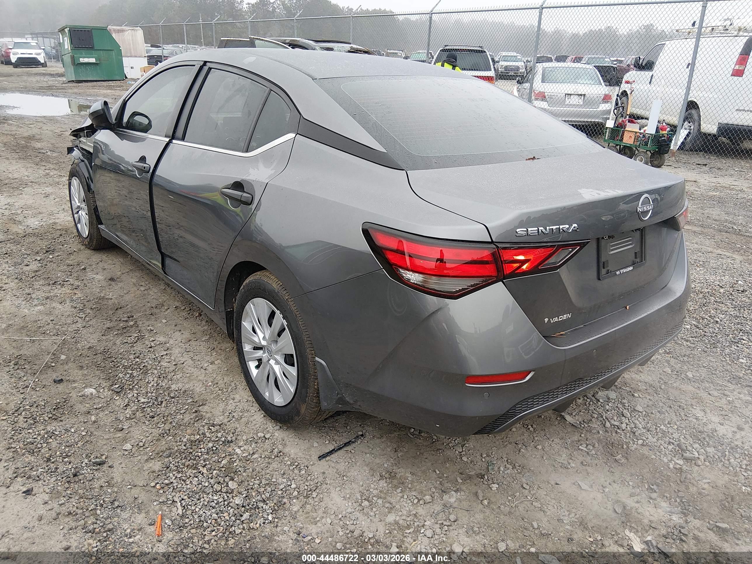 NISSAN SENTRA image 3