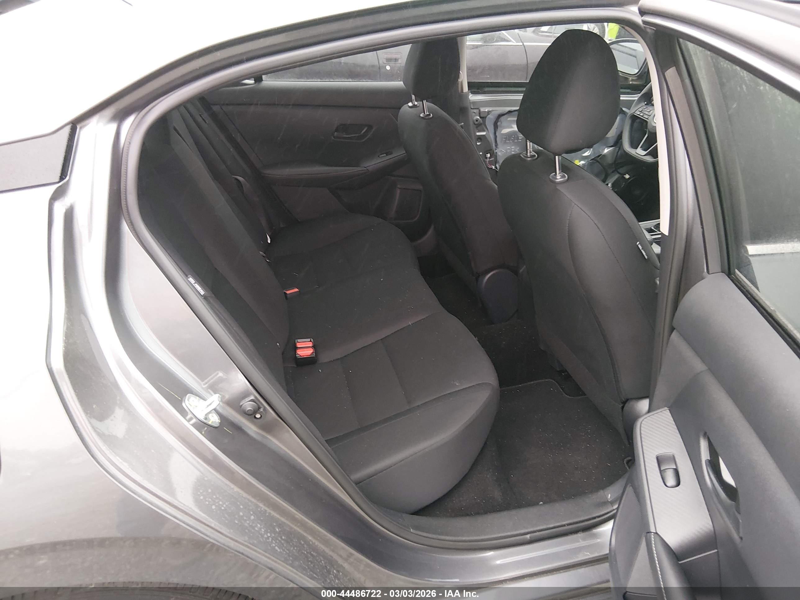 NISSAN SENTRA image 8