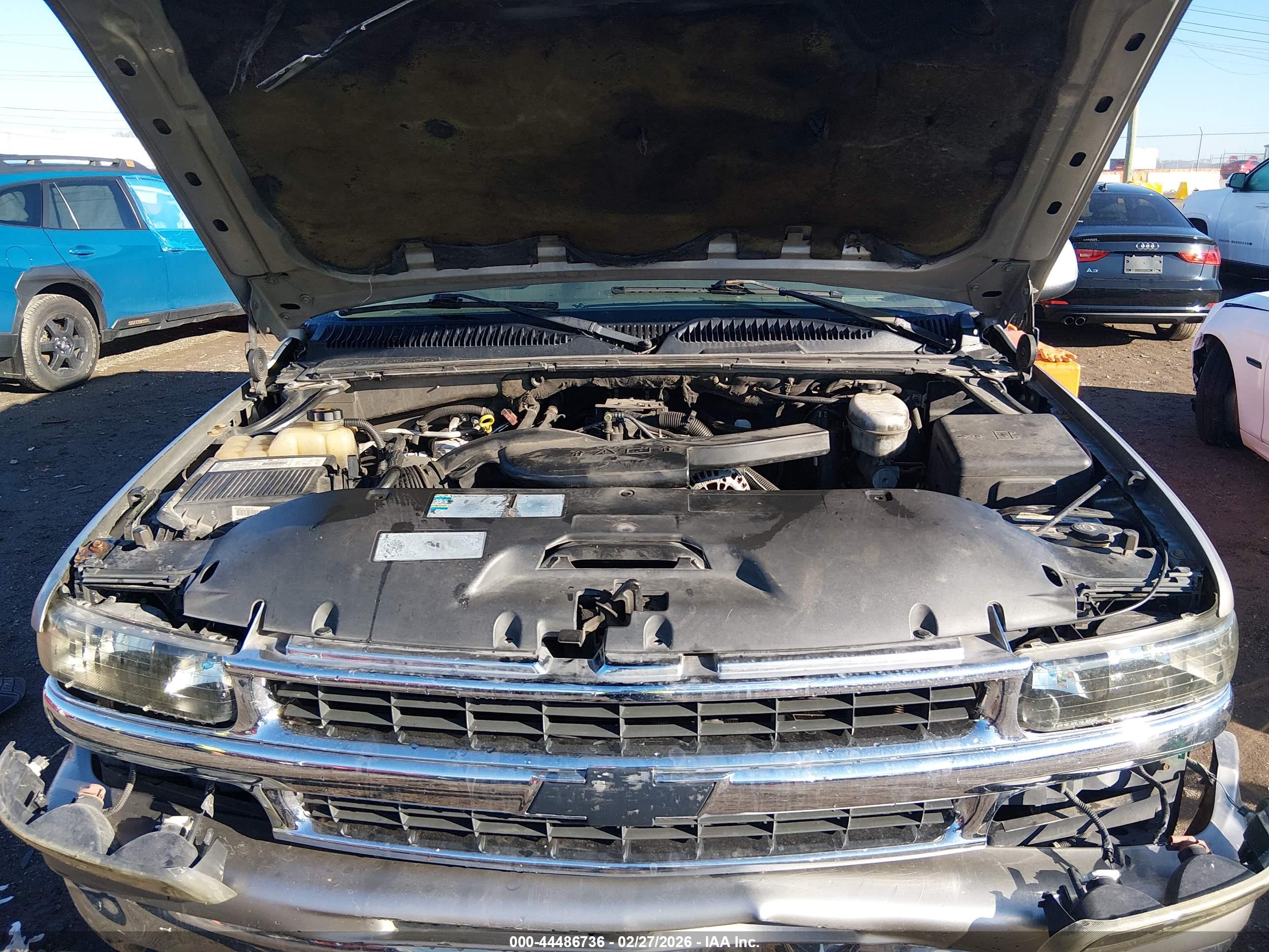 CHEVROLET TAHOE image 10