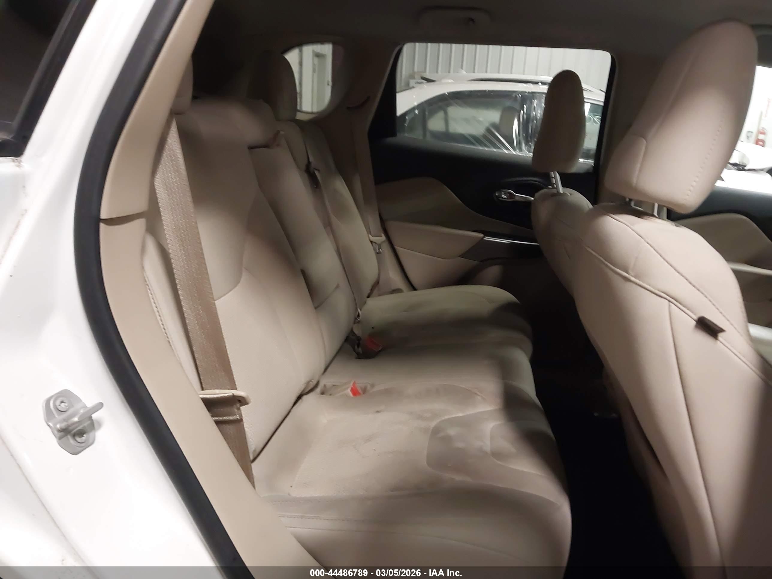 JEEP CHEROKEE image 8
