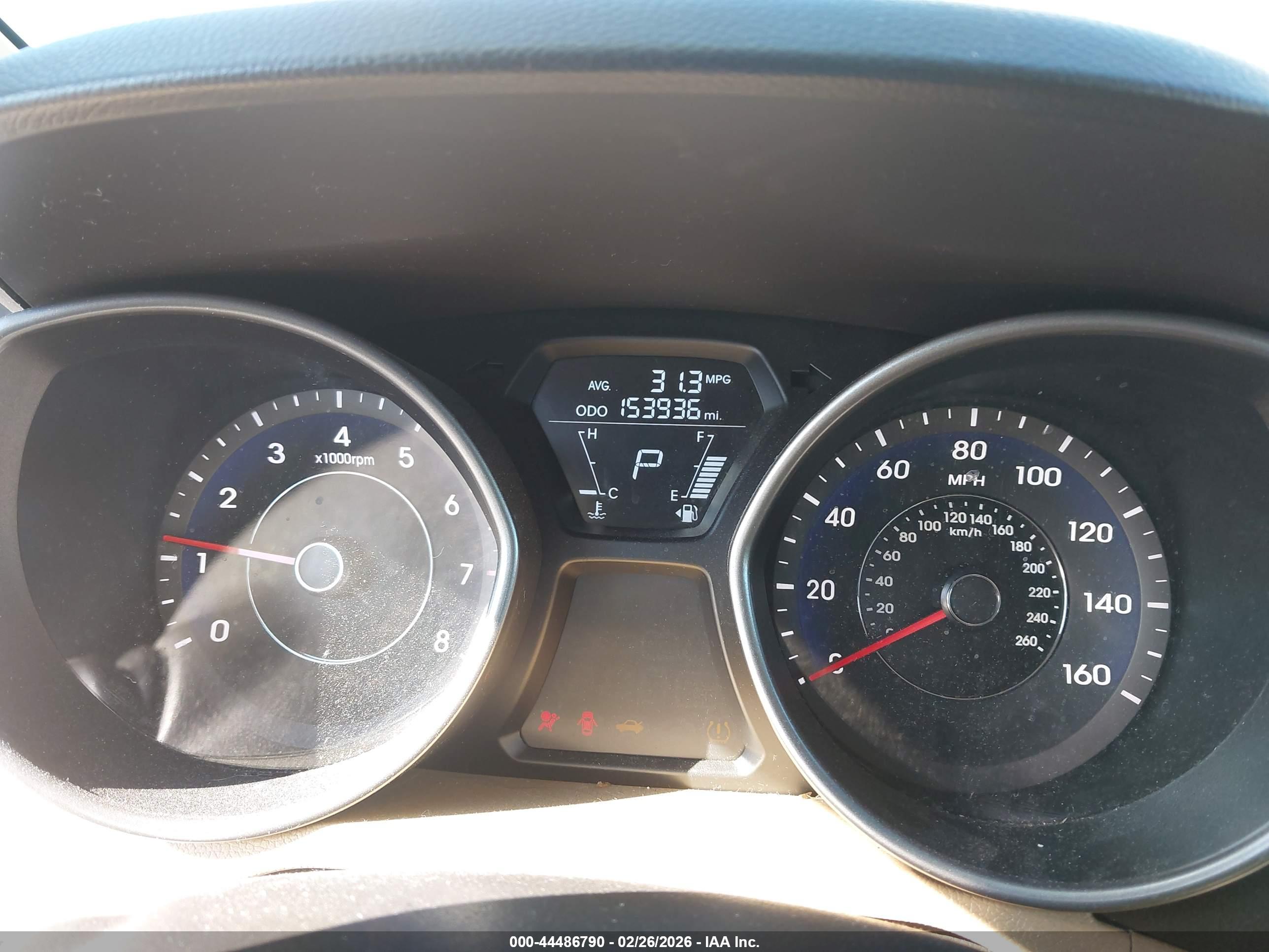HYUNDAI ELANTRA image 7