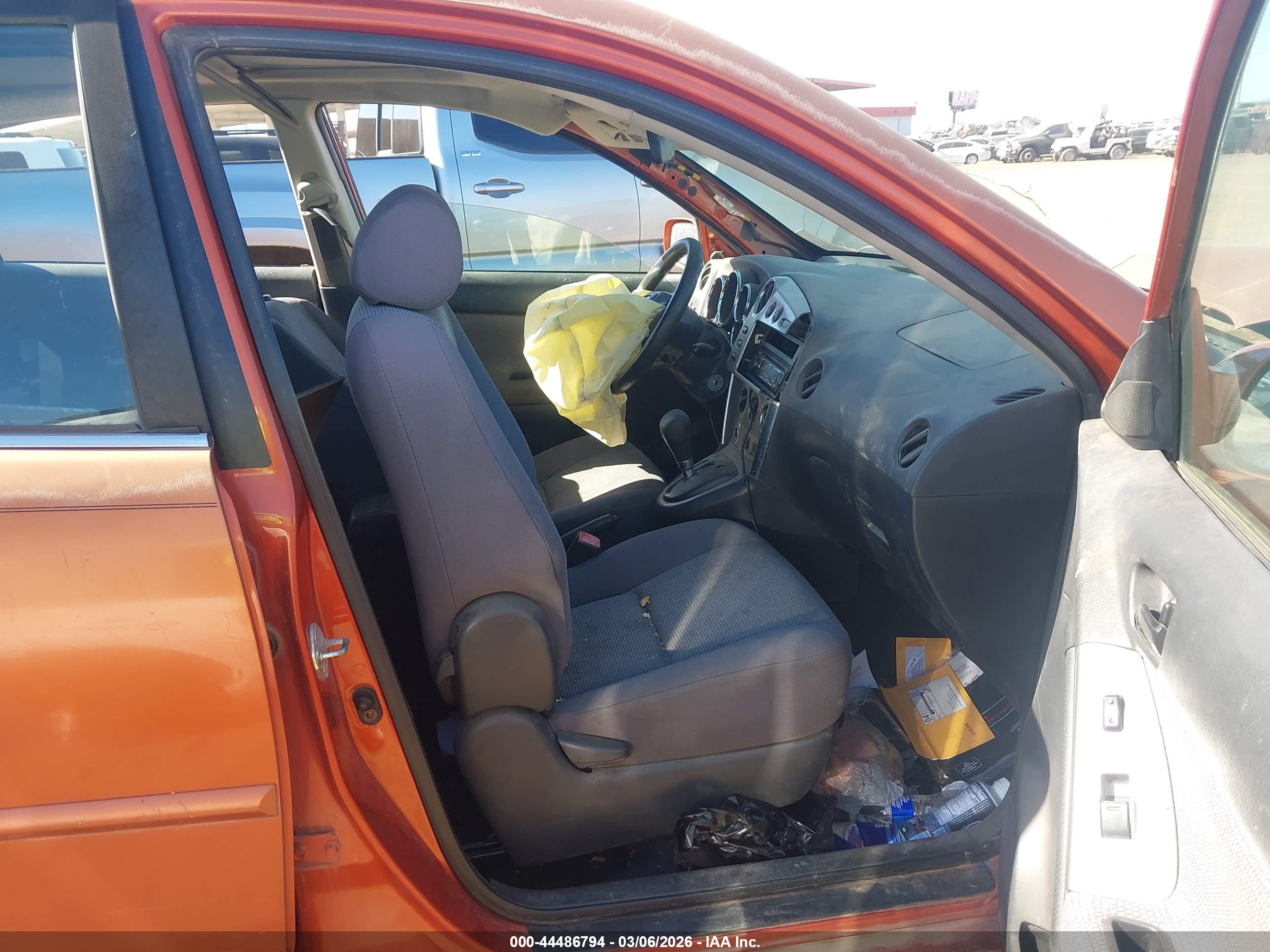 PONTIAC VIBE image 5