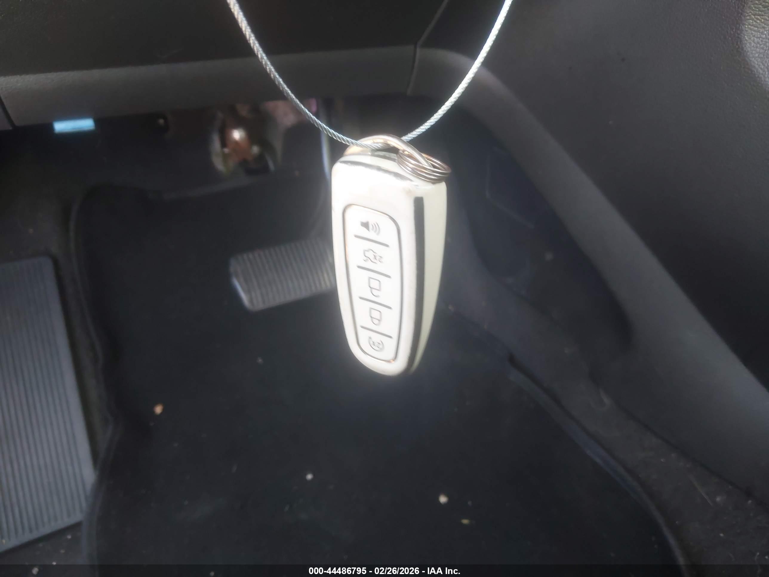 FORD ESCAPE image 11