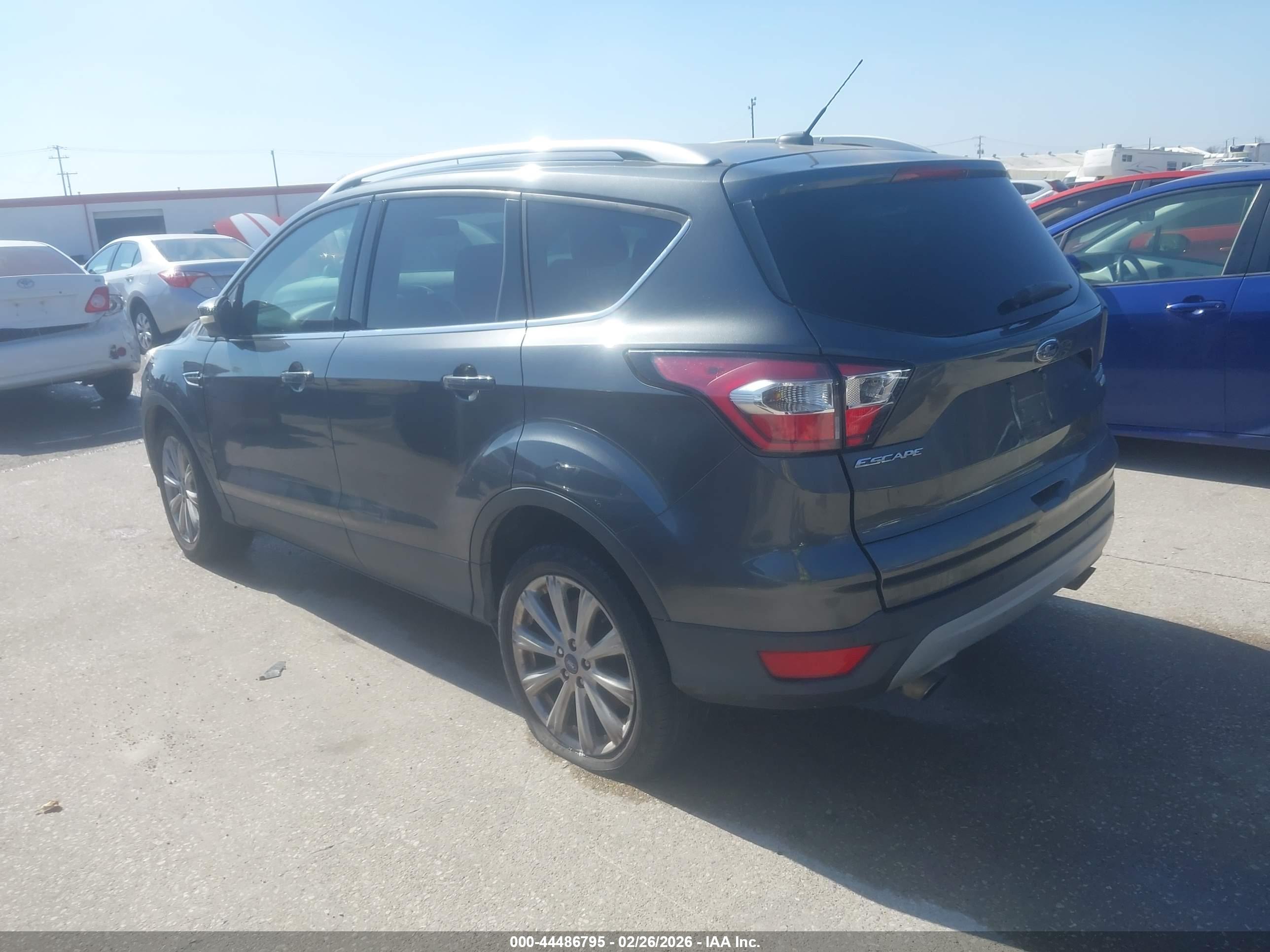 FORD ESCAPE image 3