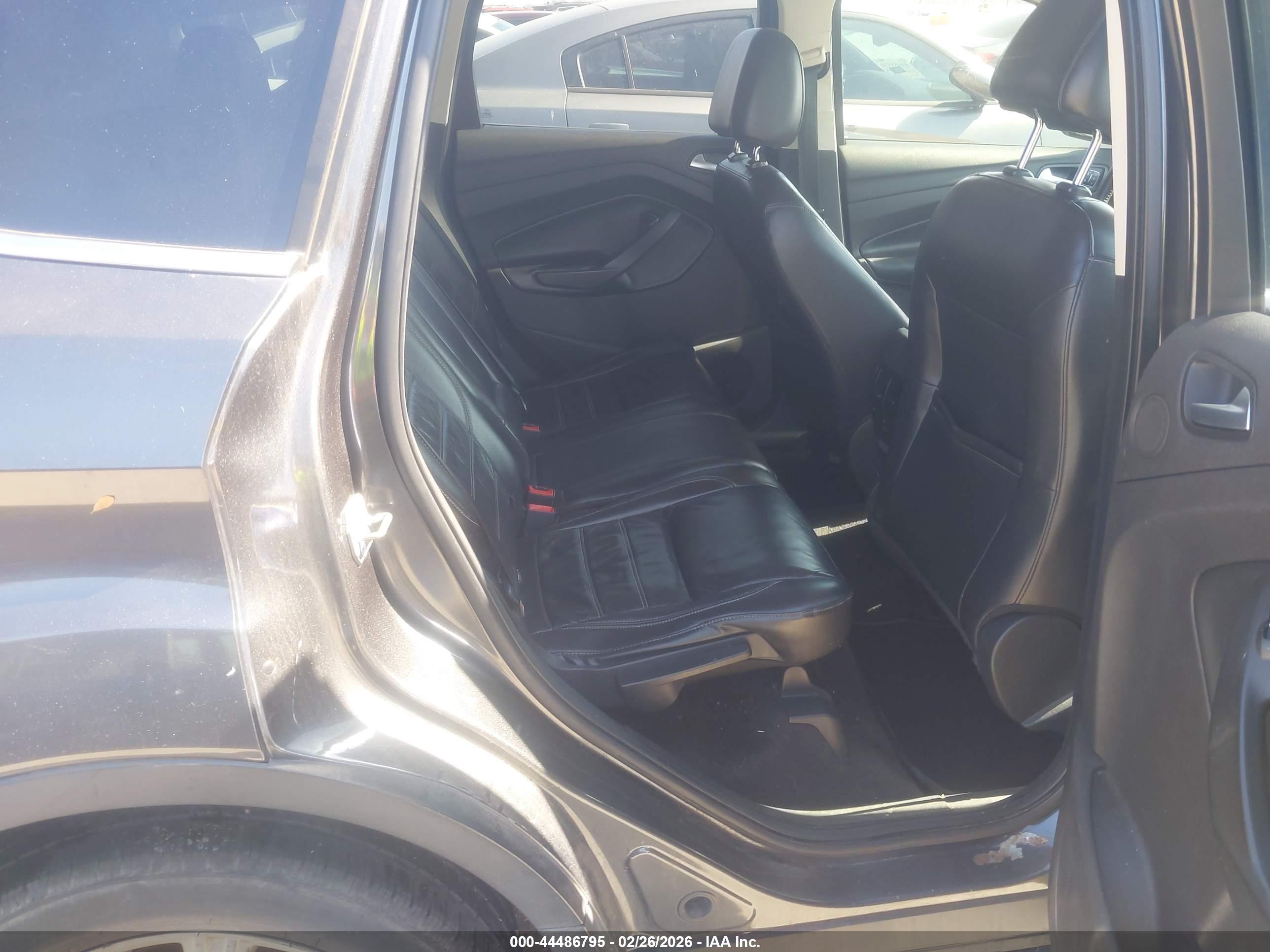 FORD ESCAPE image 8