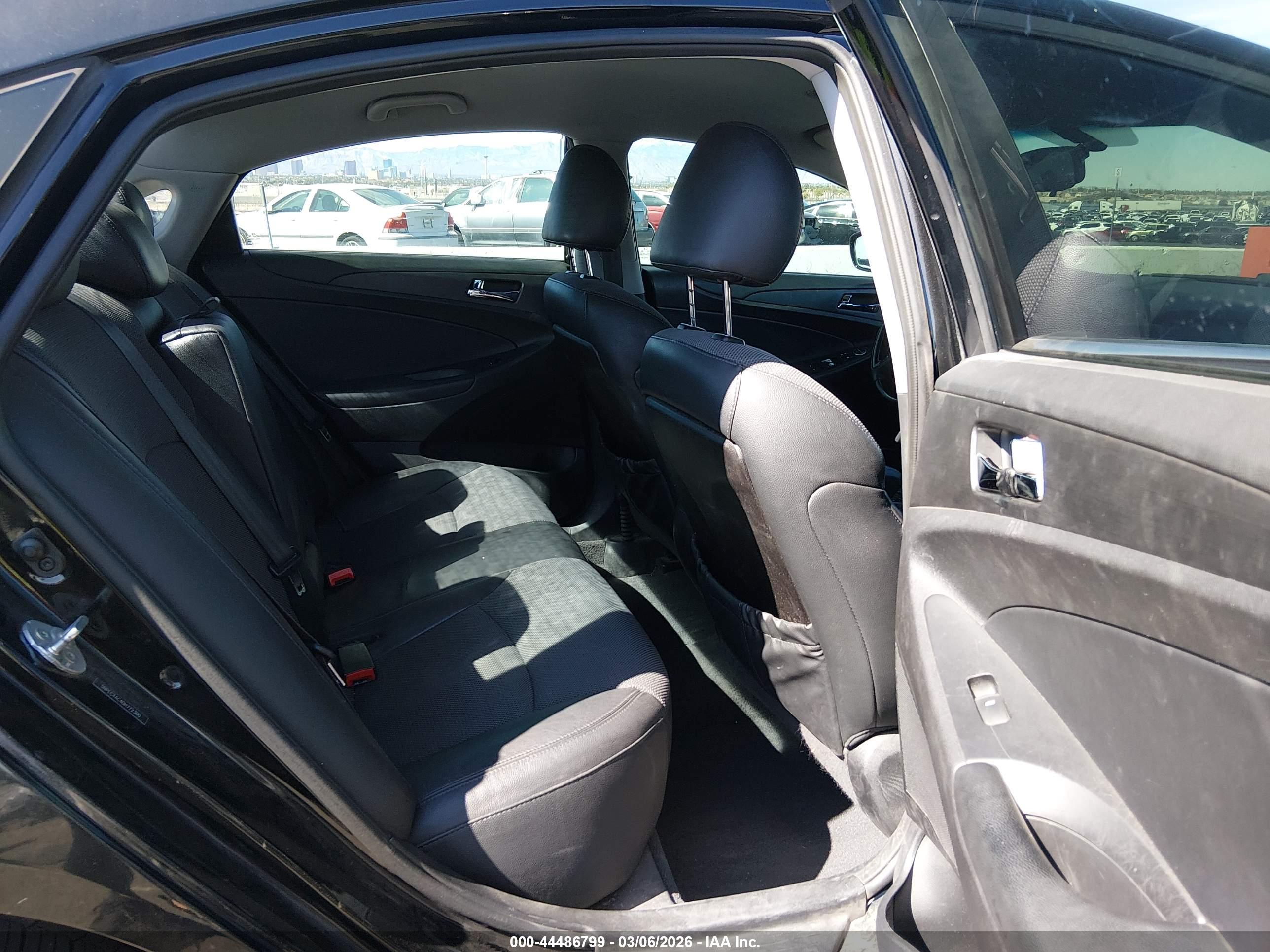 HYUNDAI SONATA image 8