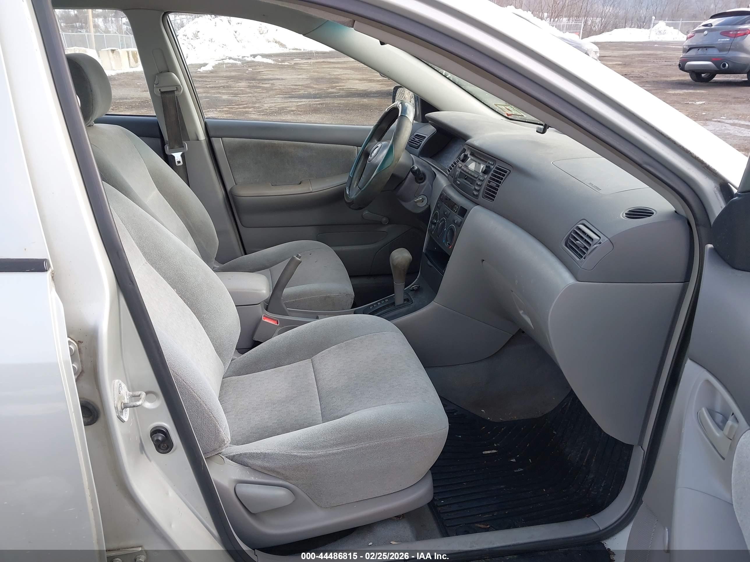TOYOTA COROLLA image 5