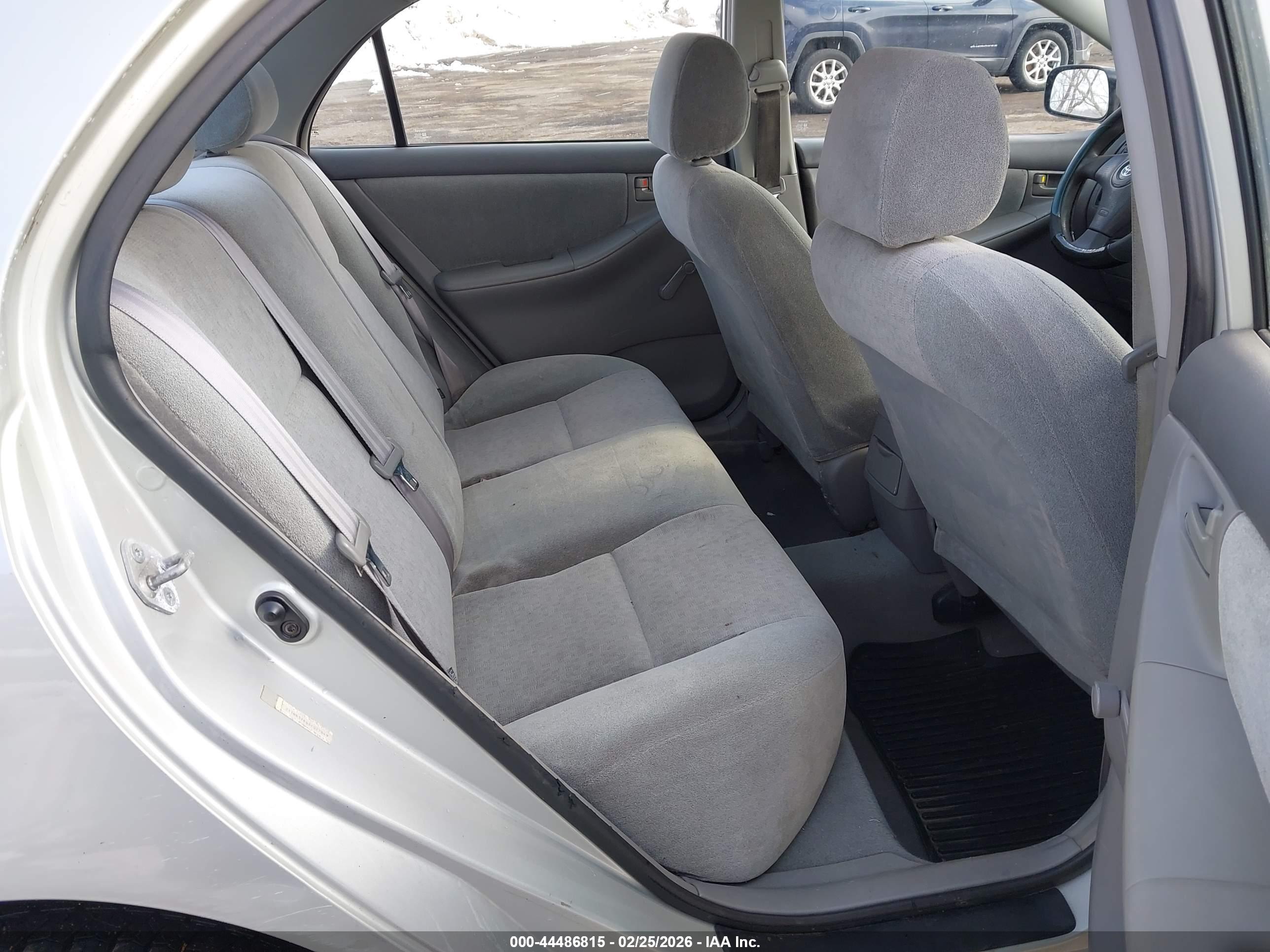 TOYOTA COROLLA image 8