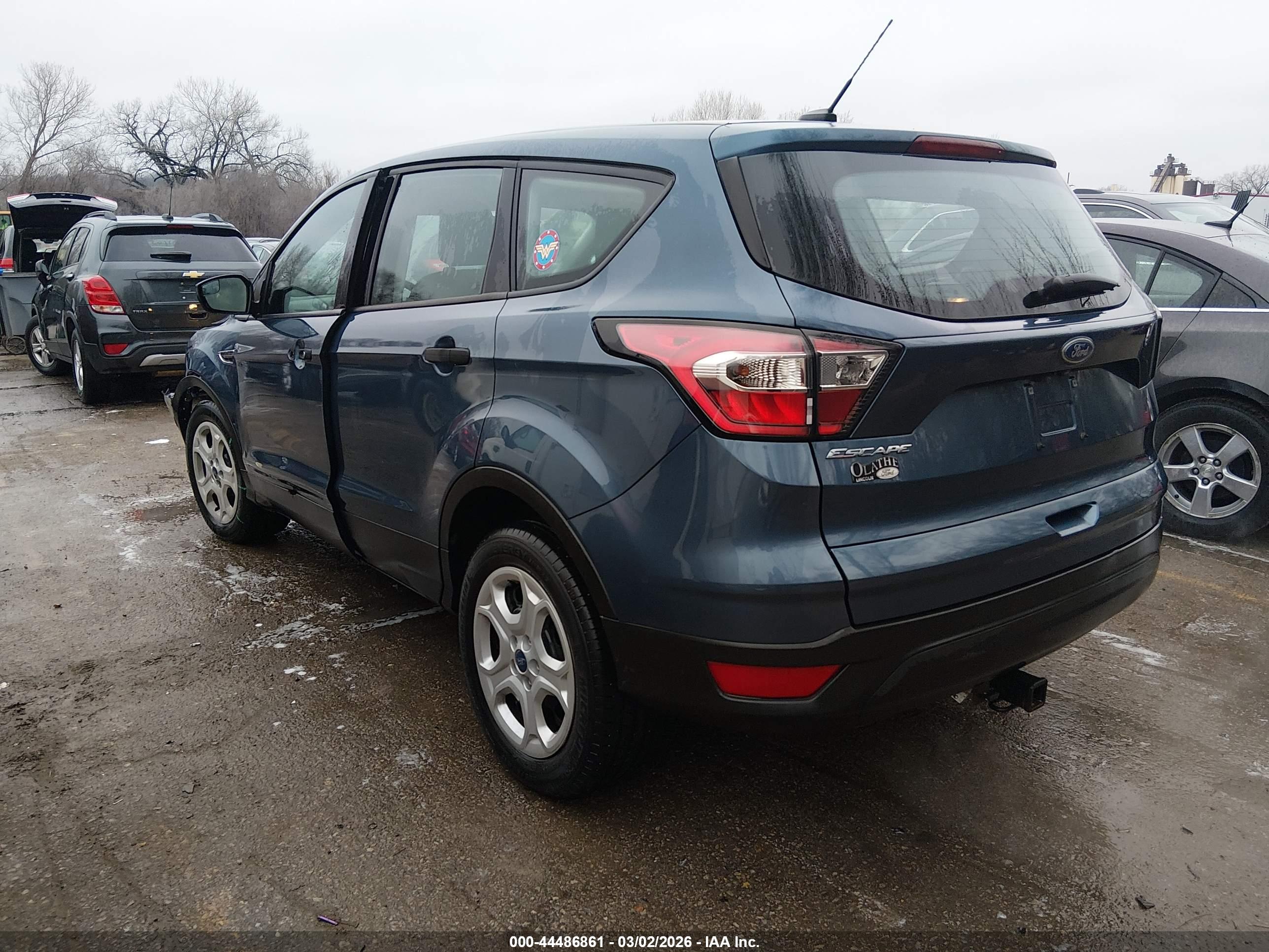 FORD ESCAPE image 3