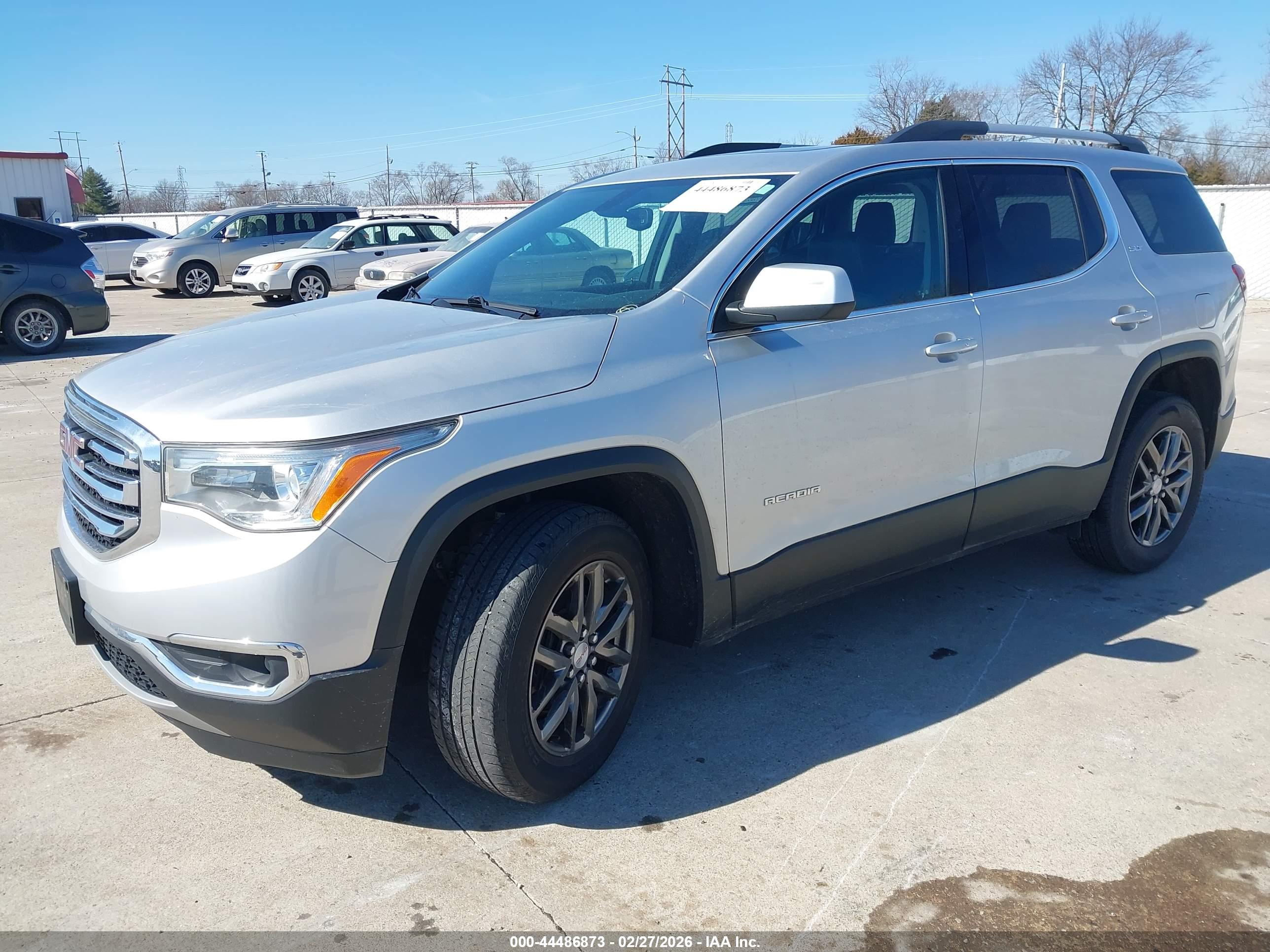 GMC ACADIA image 2