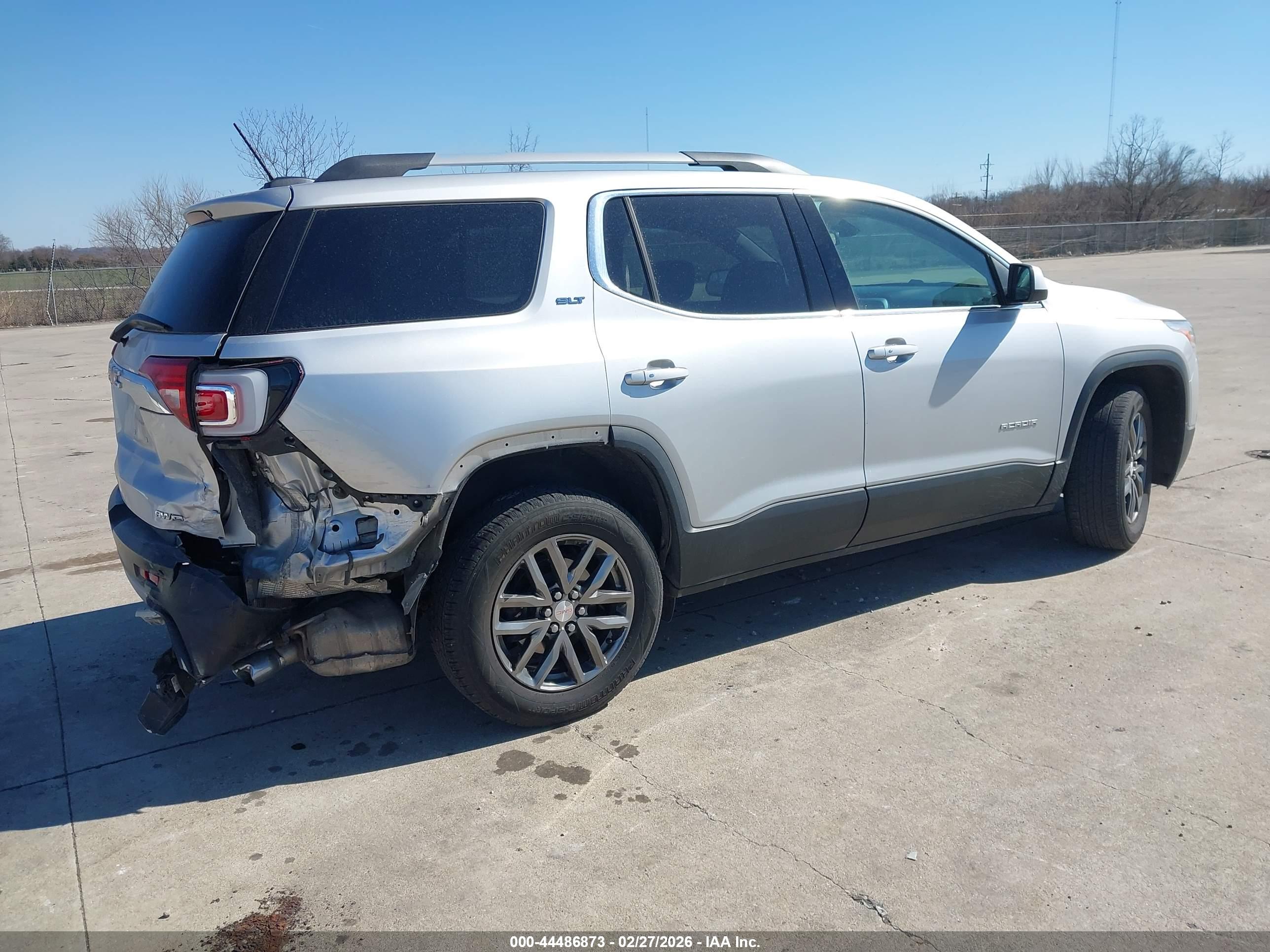 GMC ACADIA image 4
