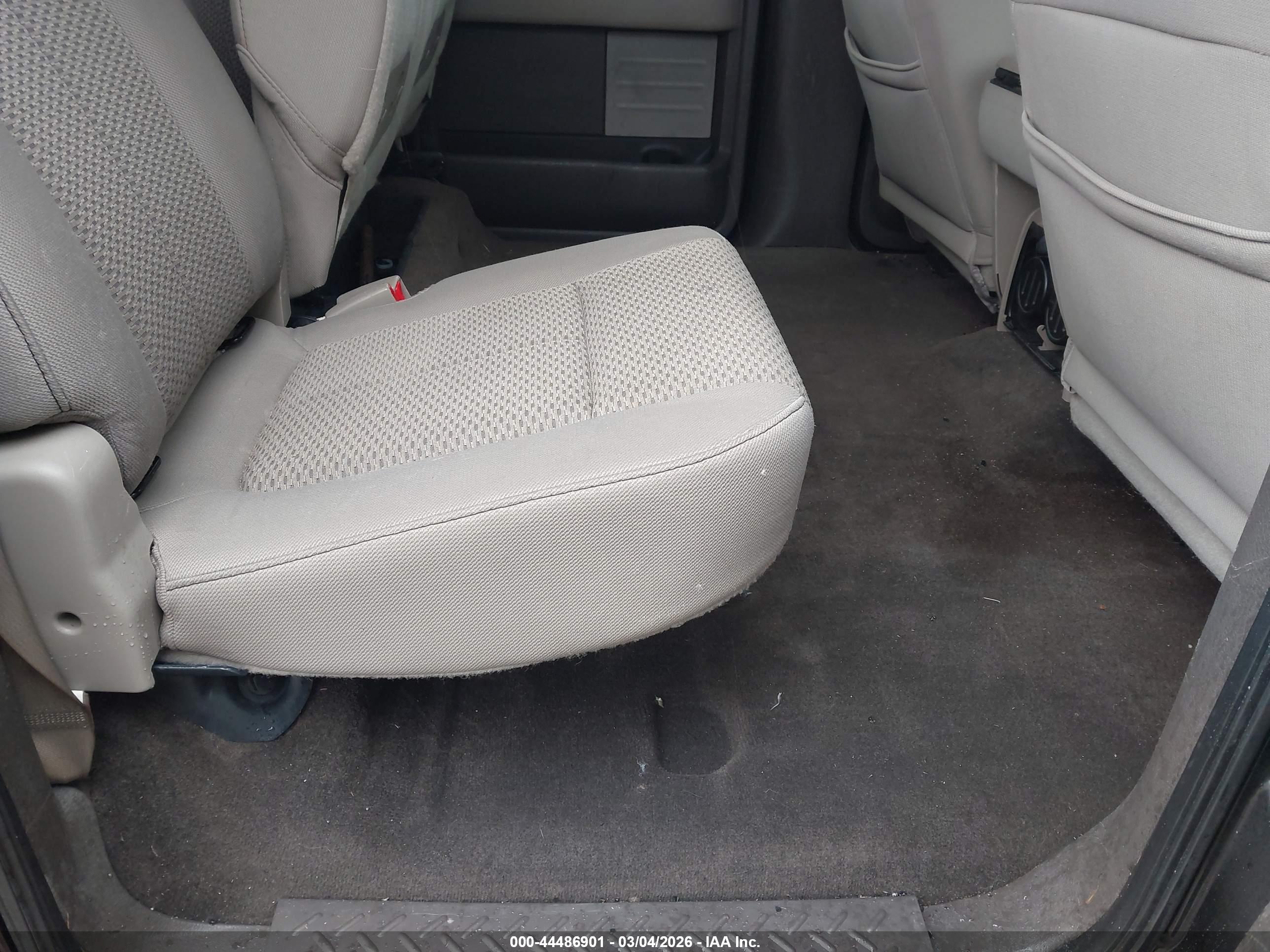 FORD F-150 image 8
