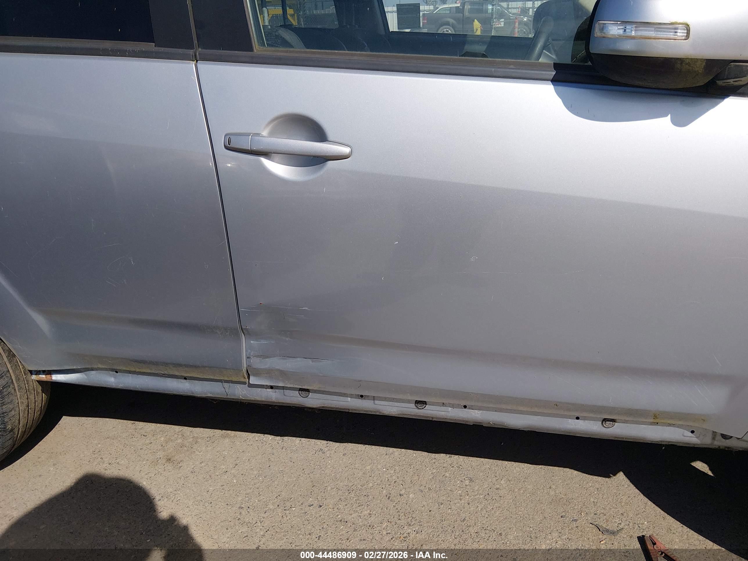 MITSUBISHI OUTLANDER image 6