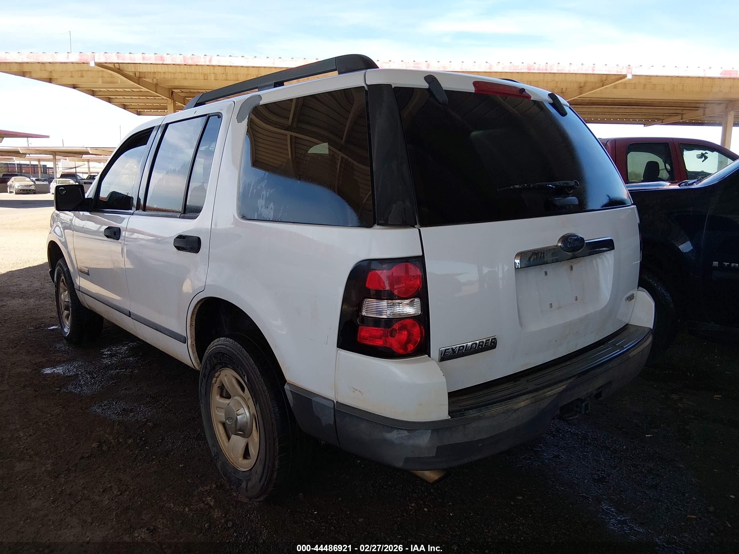 FORD EXPLORER image 3