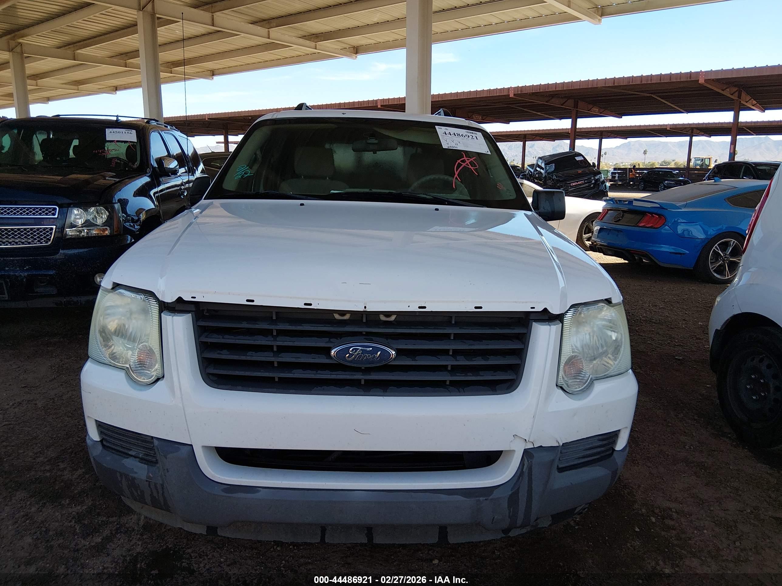 FORD EXPLORER image 6