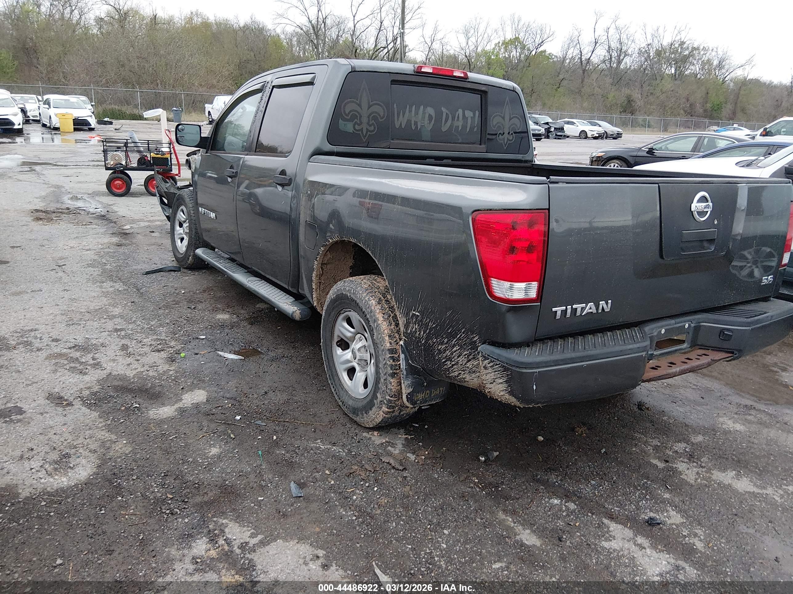 NISSAN TITAN image 3