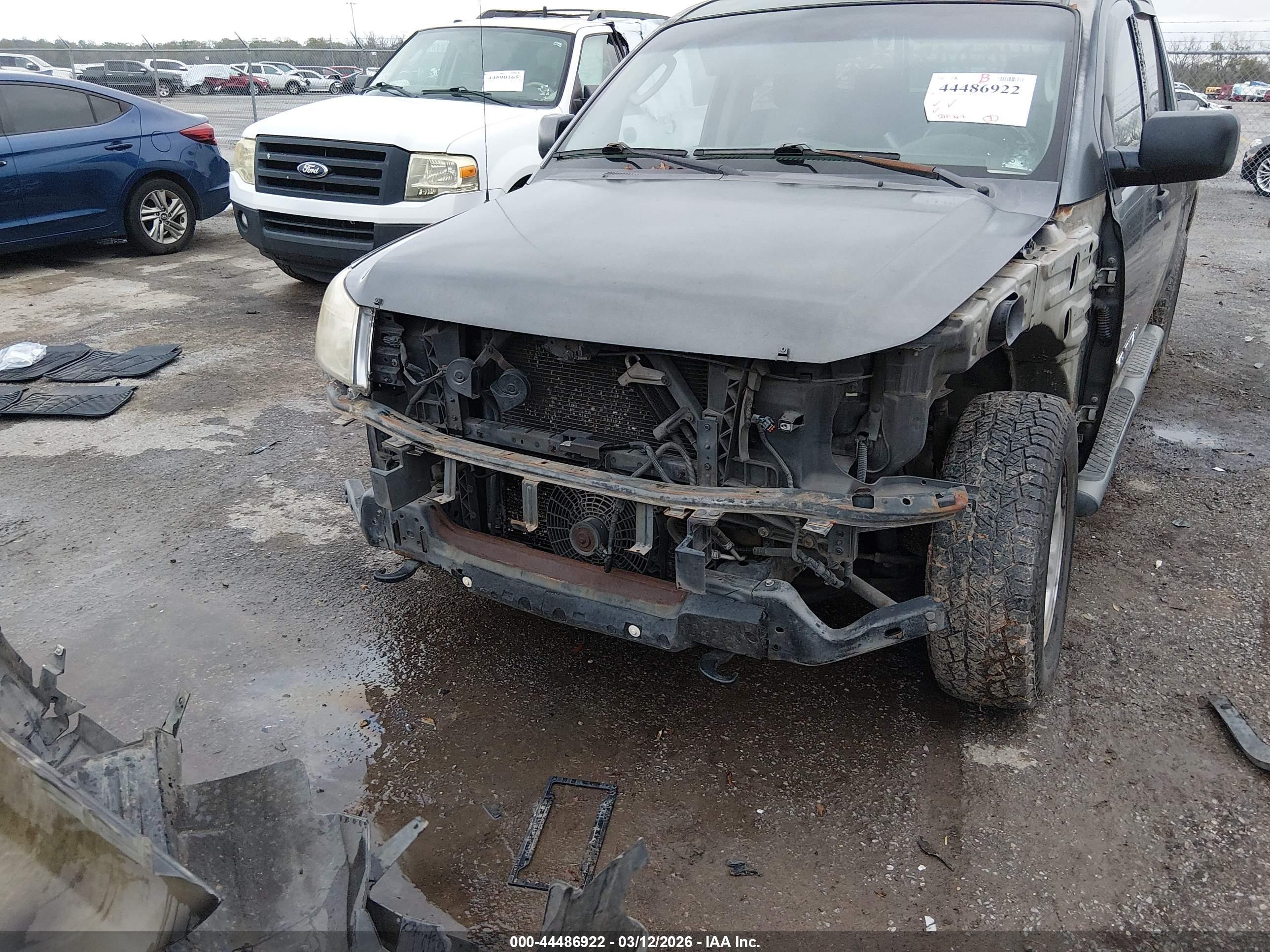 NISSAN TITAN image 6