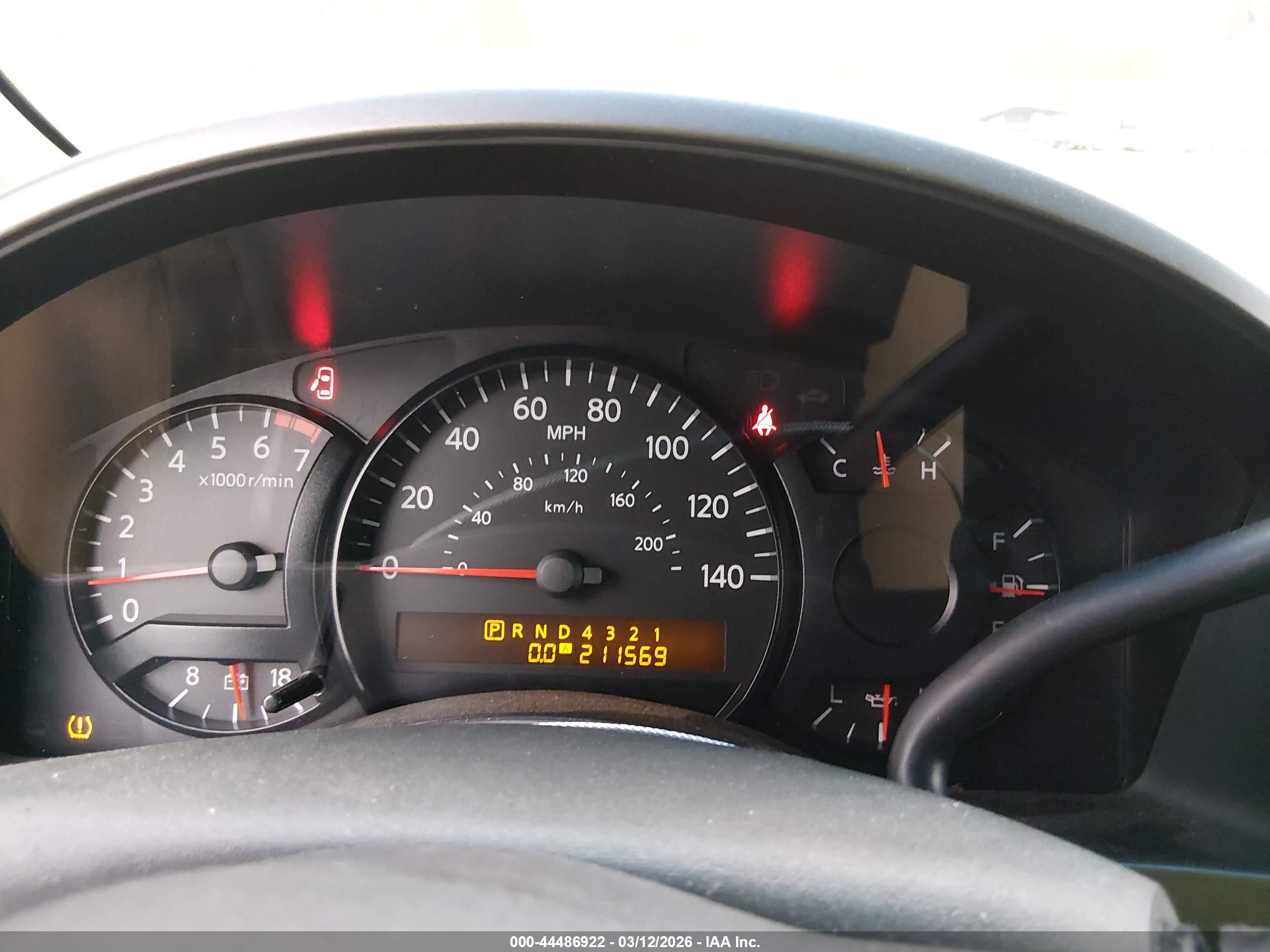 NISSAN TITAN image 7