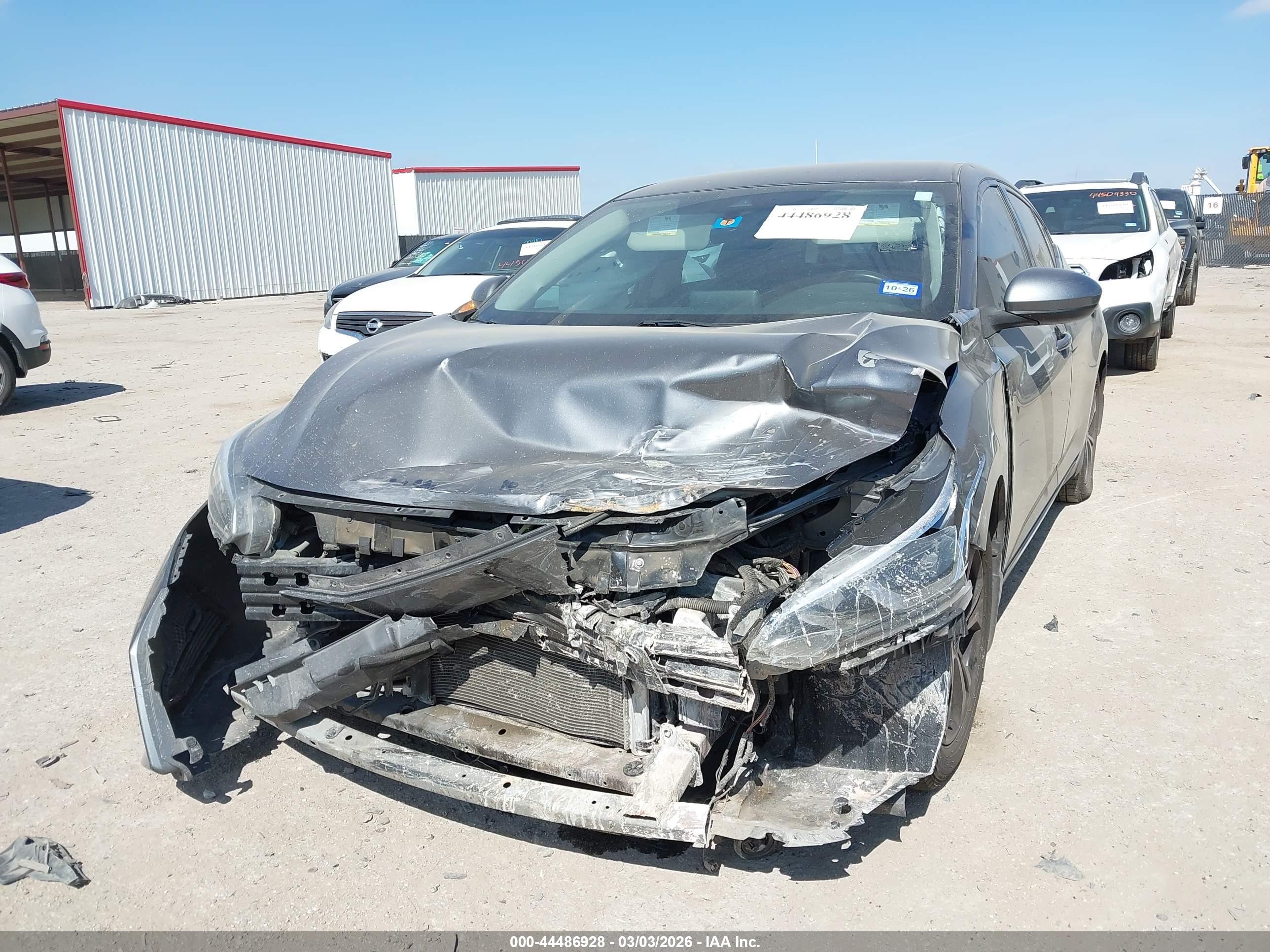 NISSAN SENTRA image 2