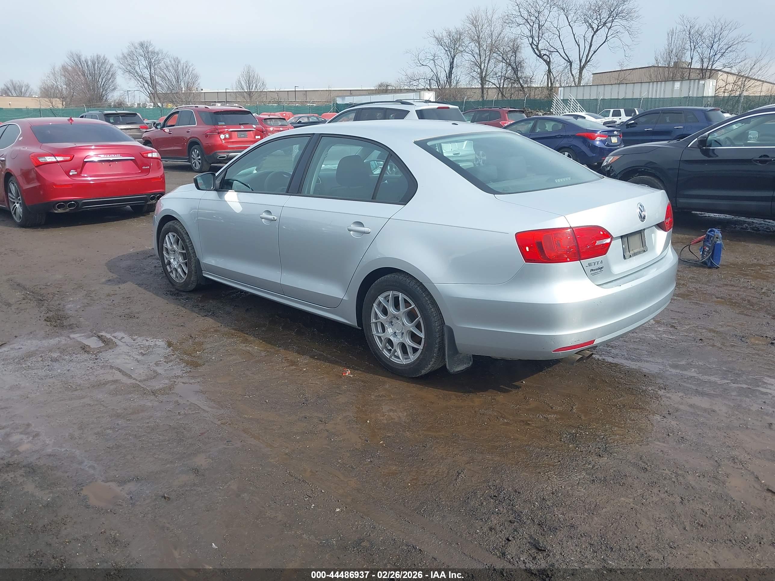 VOLKSWAGEN JETTA image 3