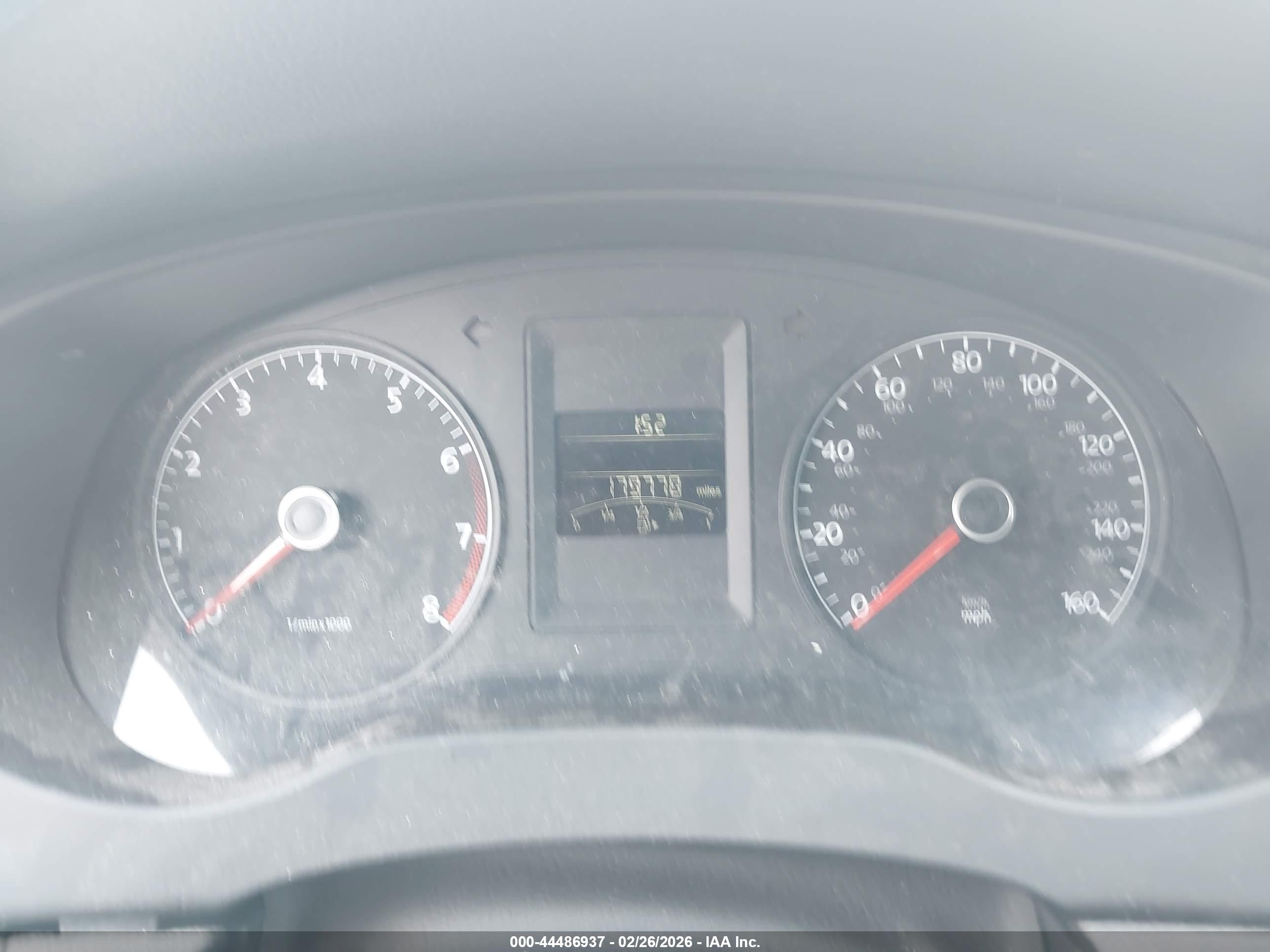VOLKSWAGEN JETTA image 7
