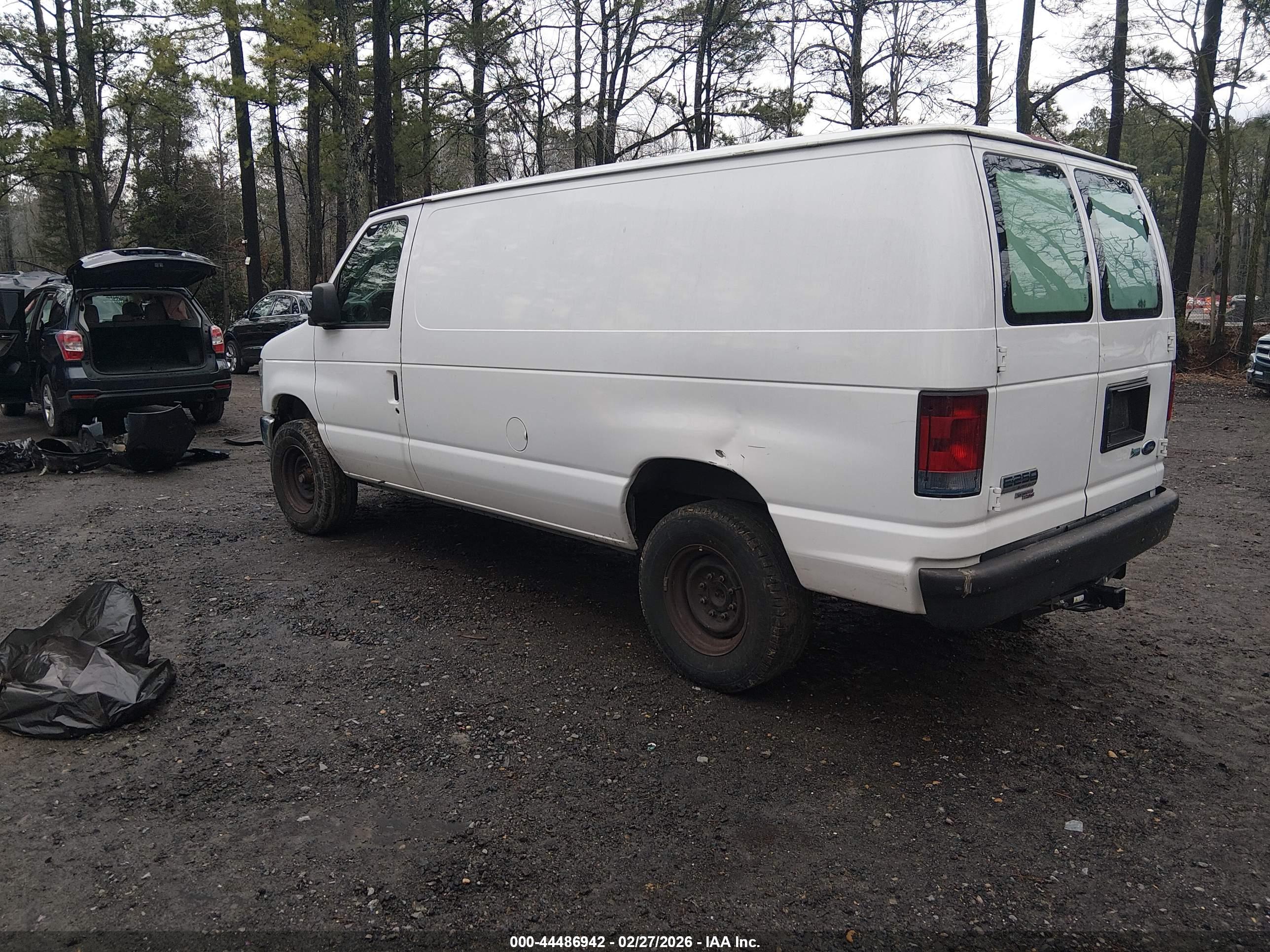 FORD E-250 image 3