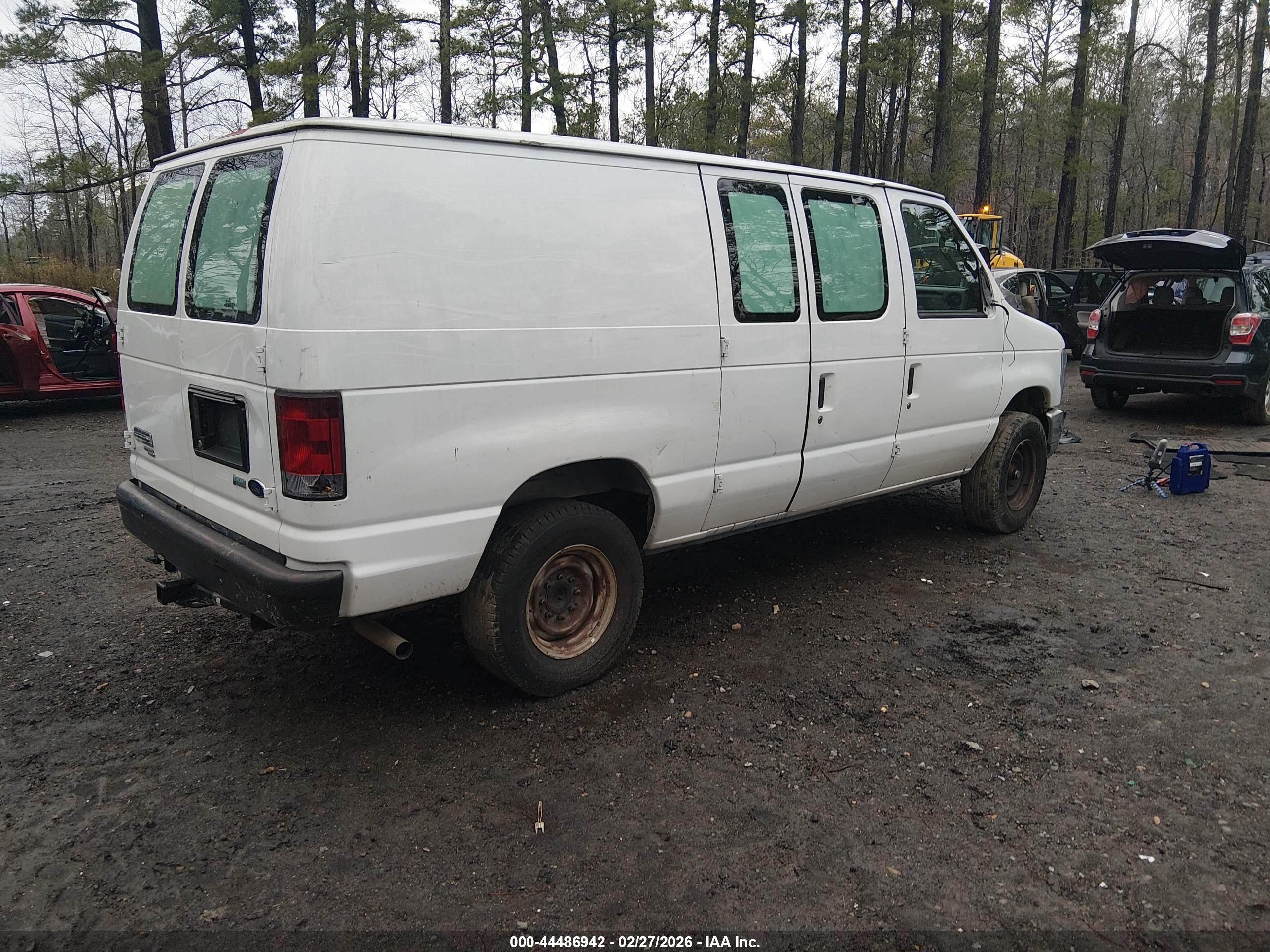 FORD E-250 image 4
