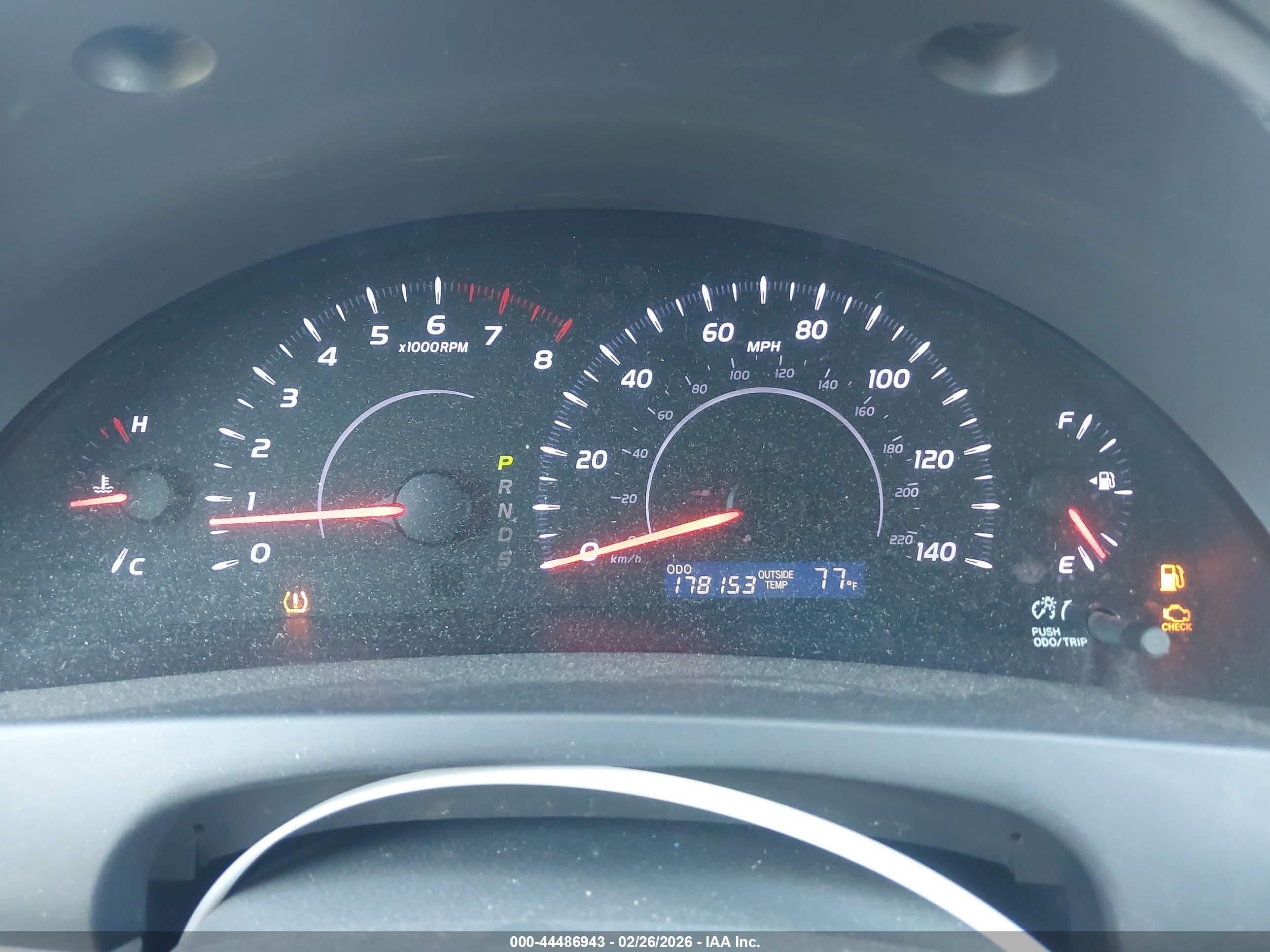 TOYOTA CAMRY image 7