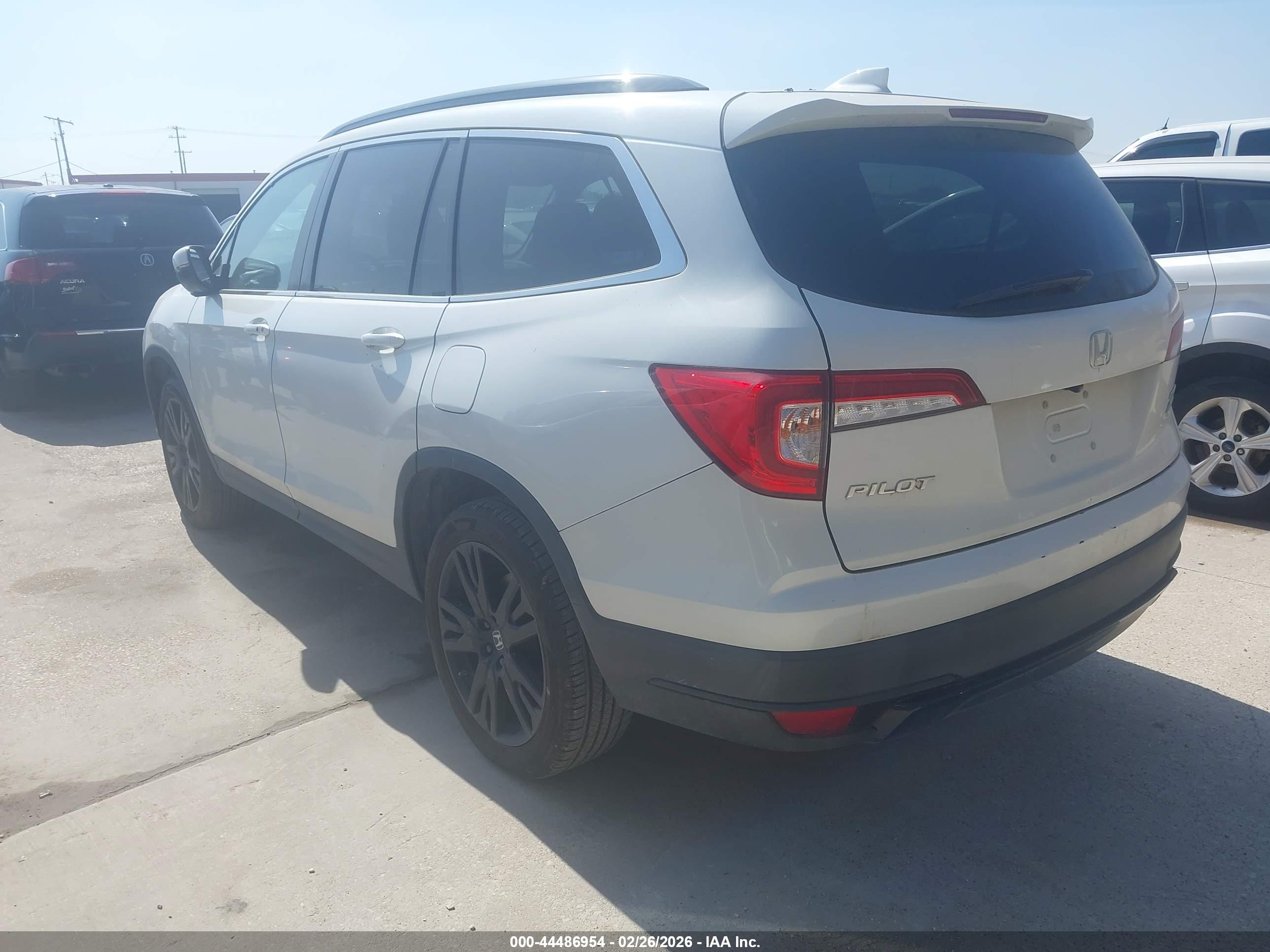 HONDA PILOT image 3