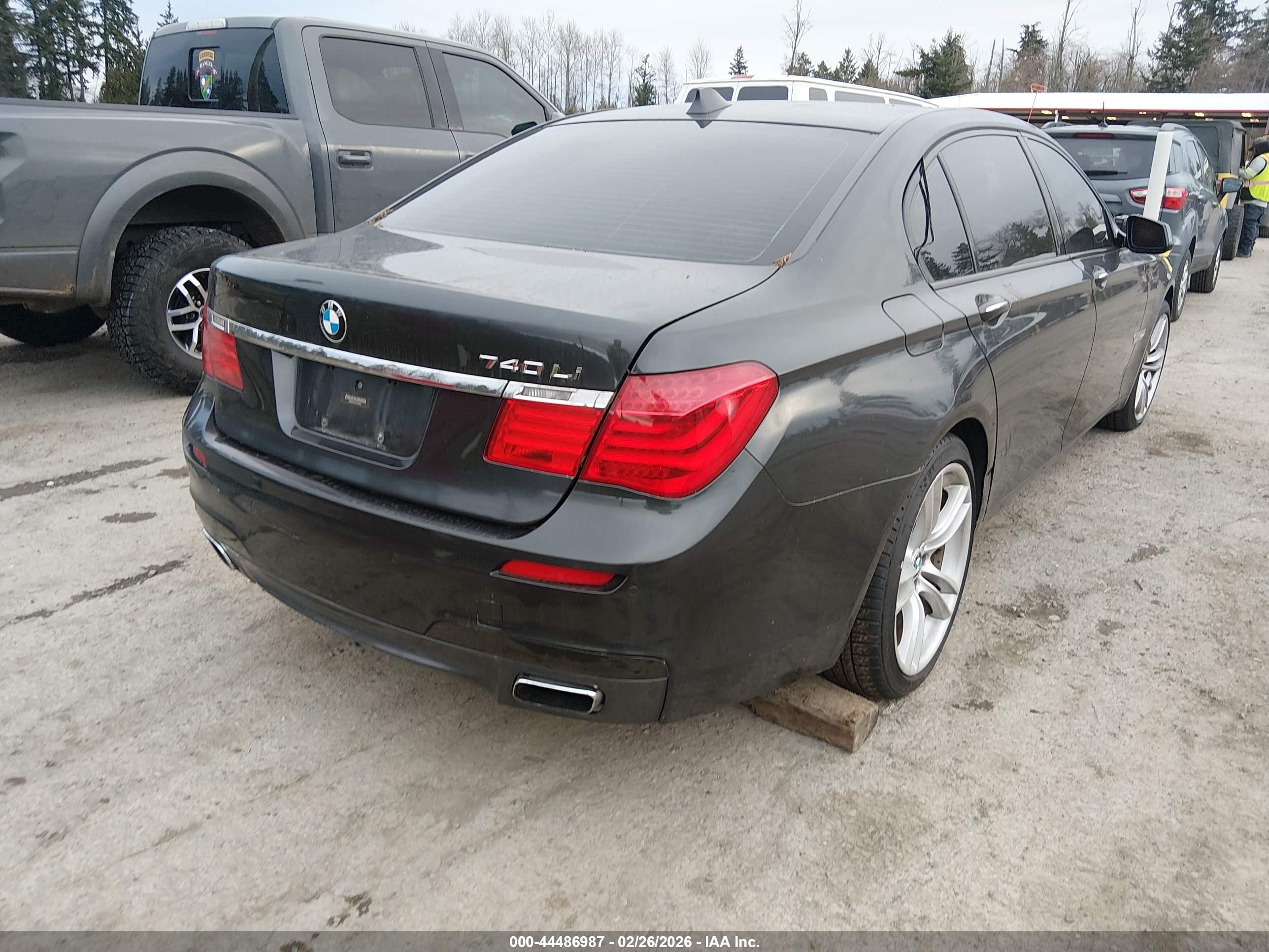 BMW 740LI image 4