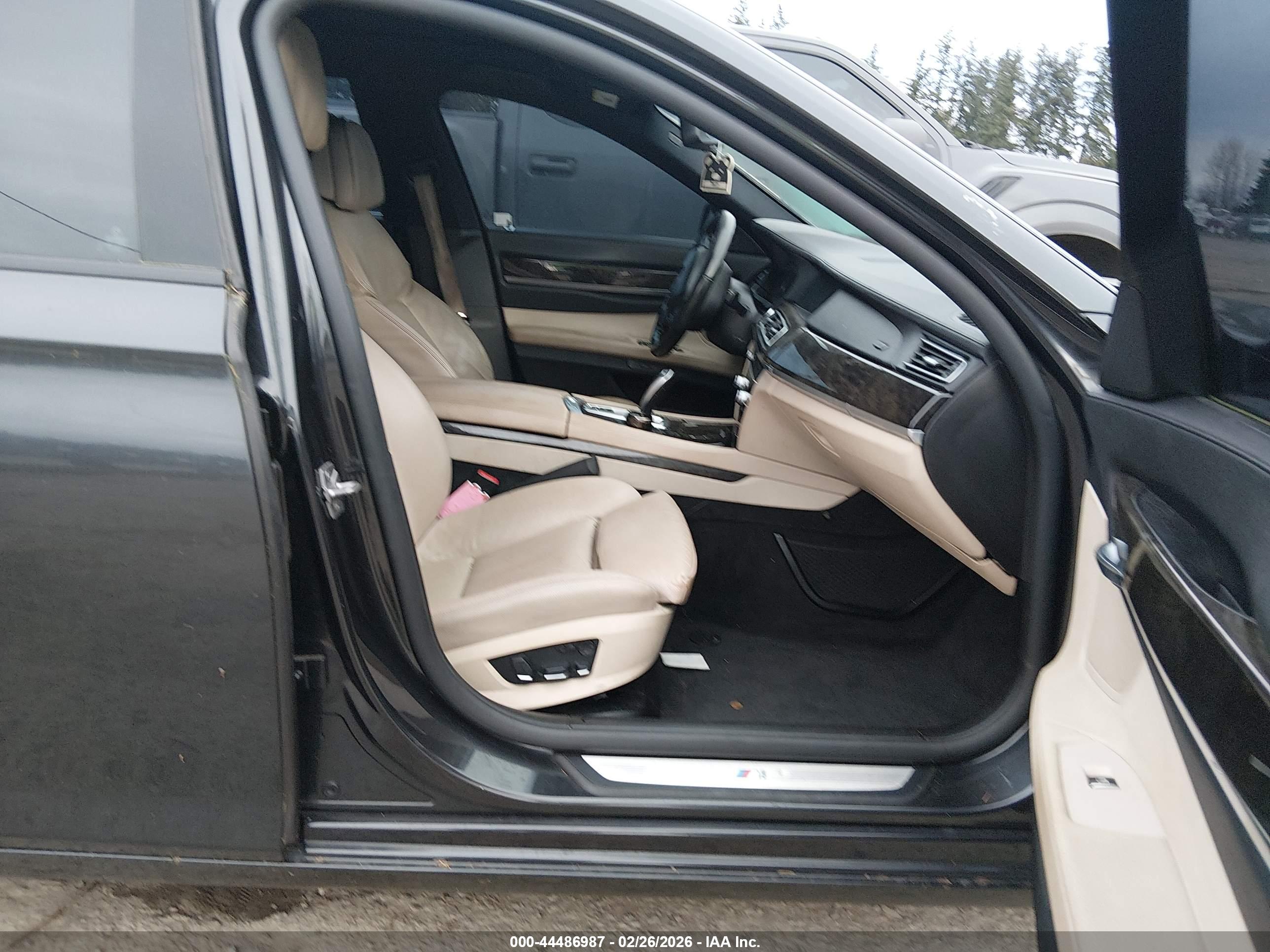 BMW 740LI image 5