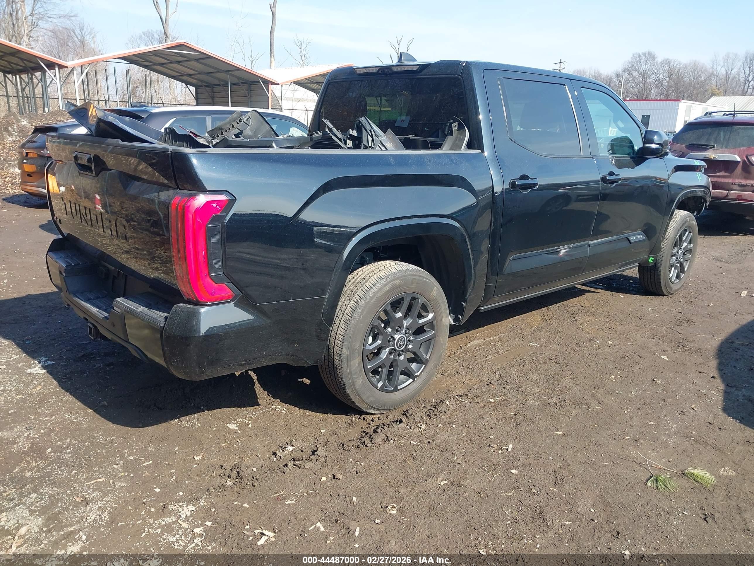 TOYOTA TUNDRA image 4
