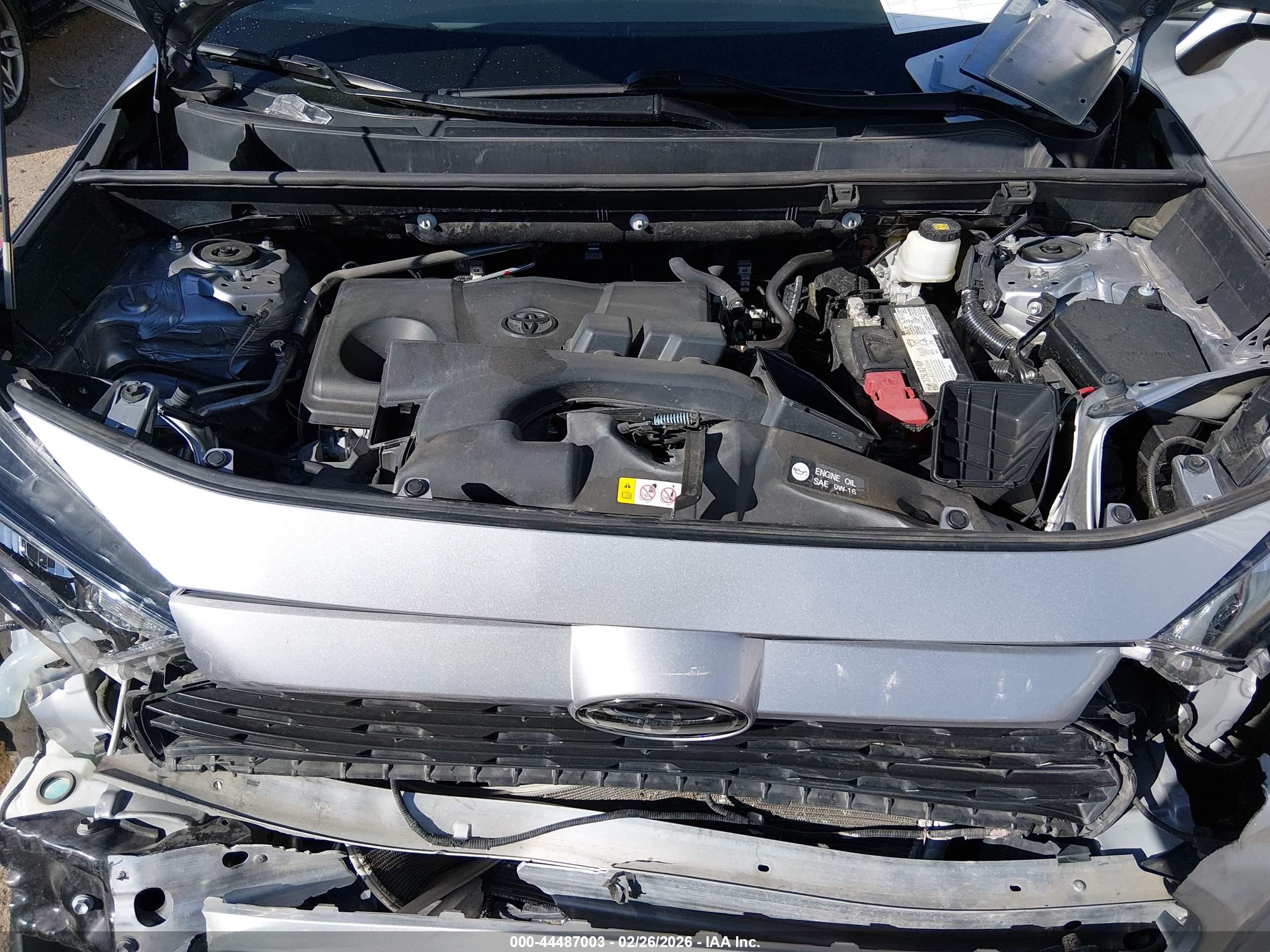 TOYOTA RAV4 image 10