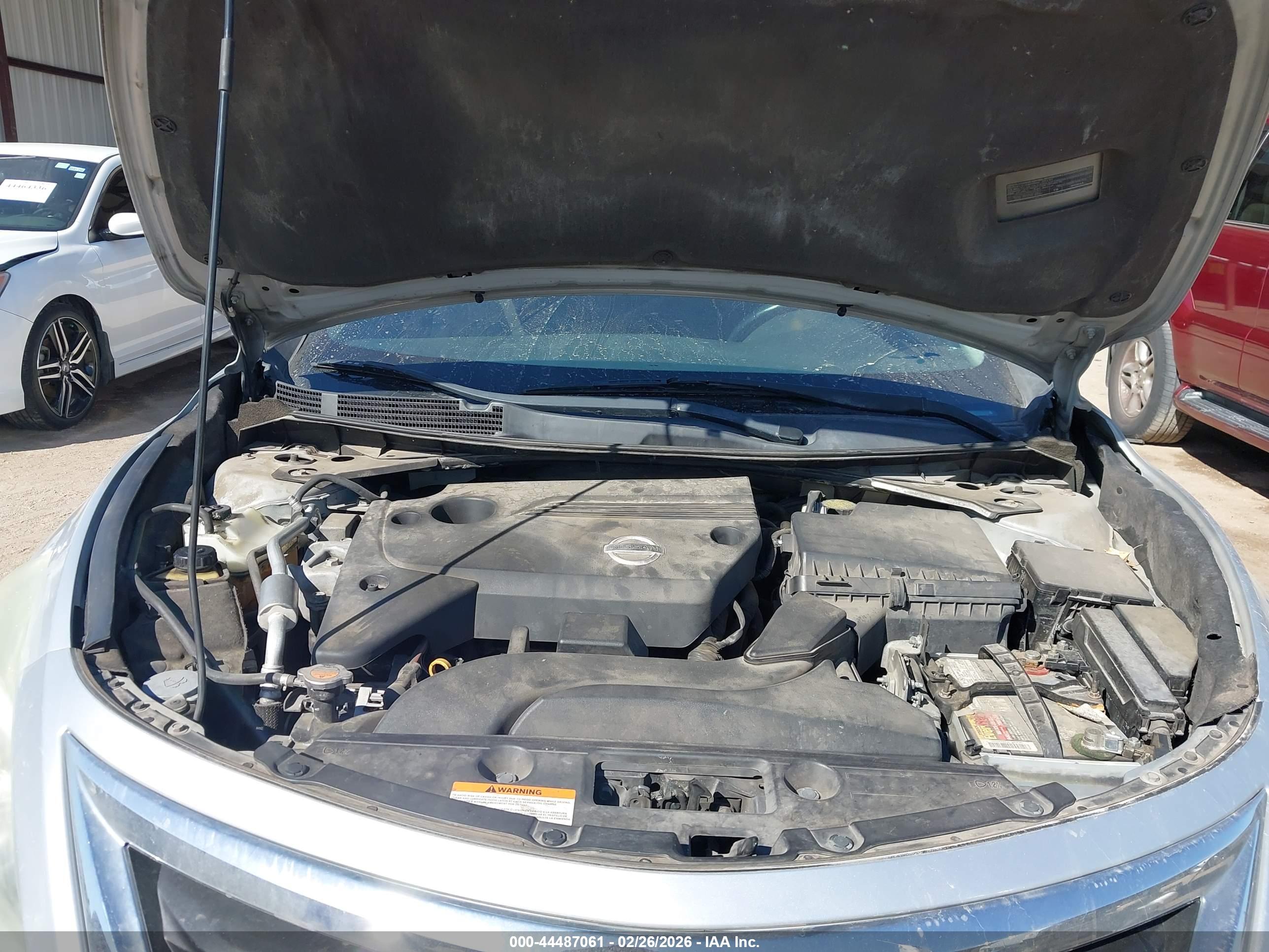 NISSAN ALTIMA image 10