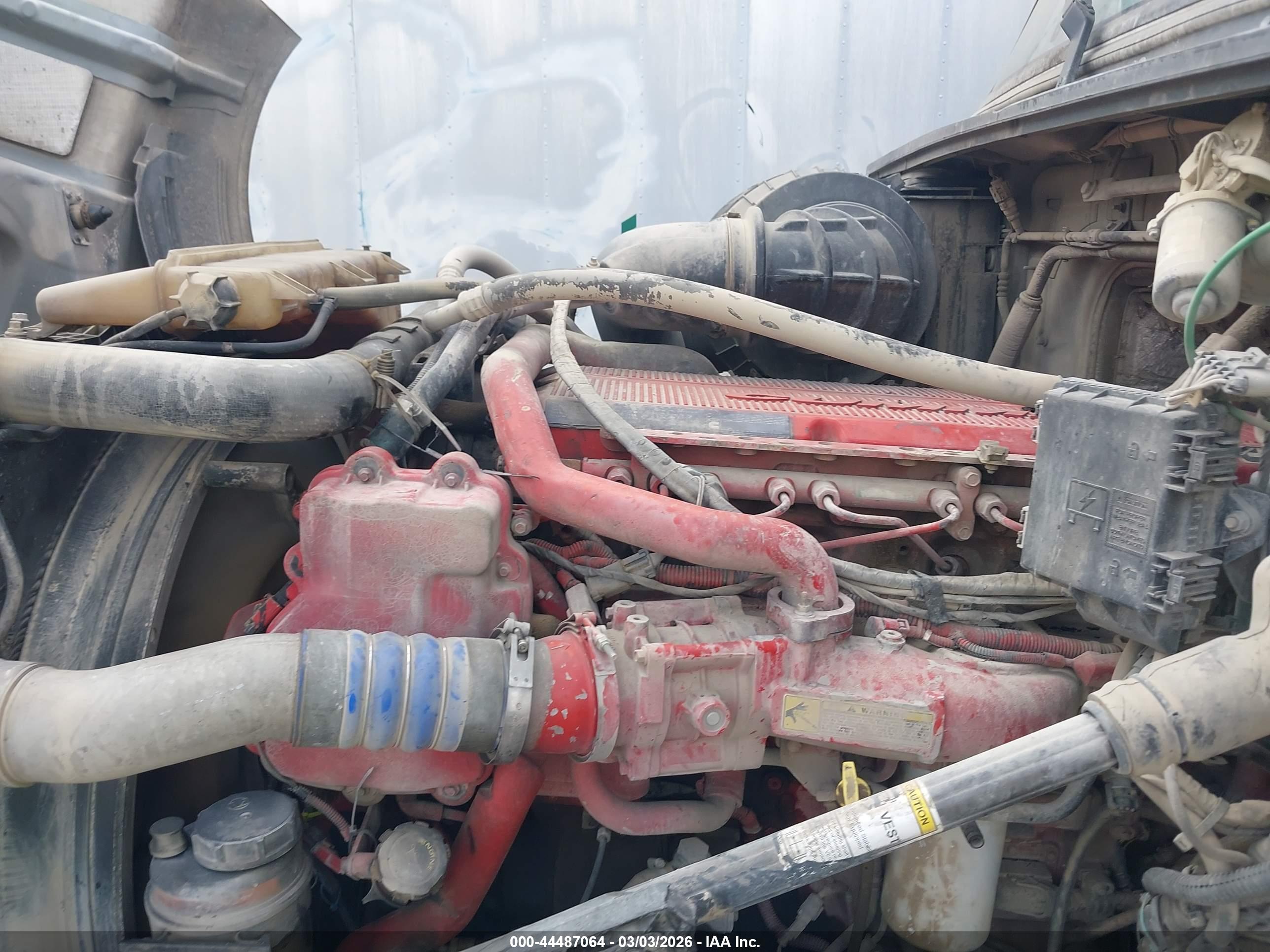 VOLVO VN image 10
