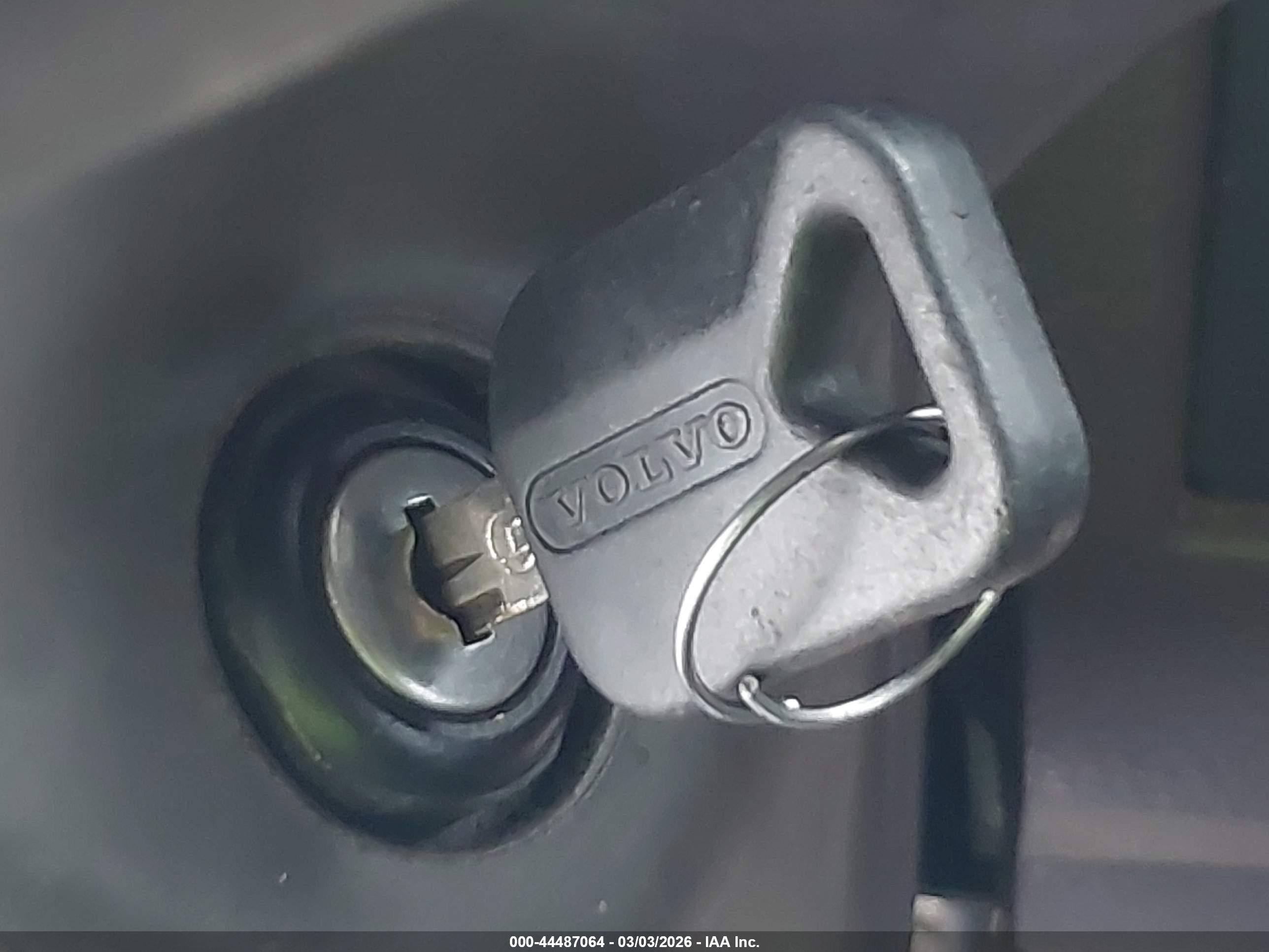 VOLVO VN image 11