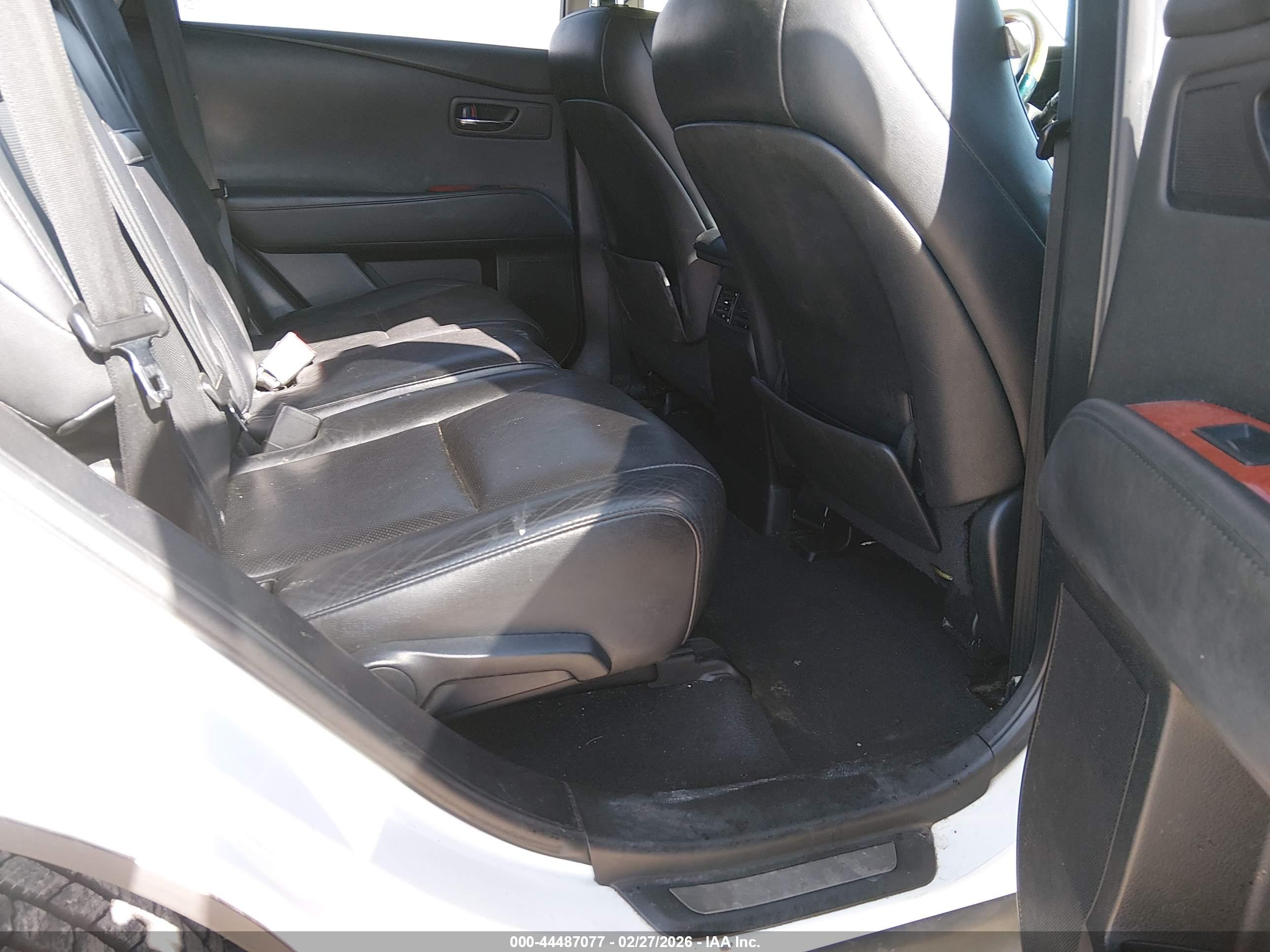 LEXUS RX image 8