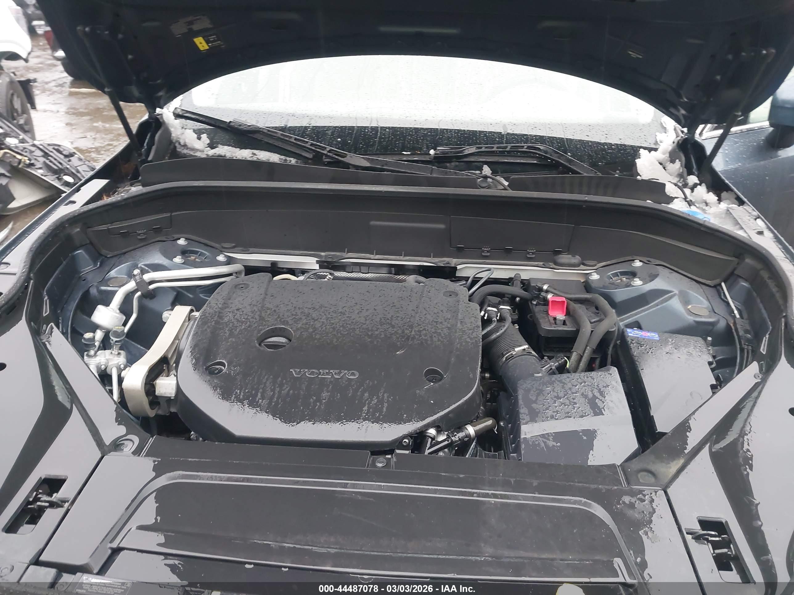 VOLVO XC90 image 10