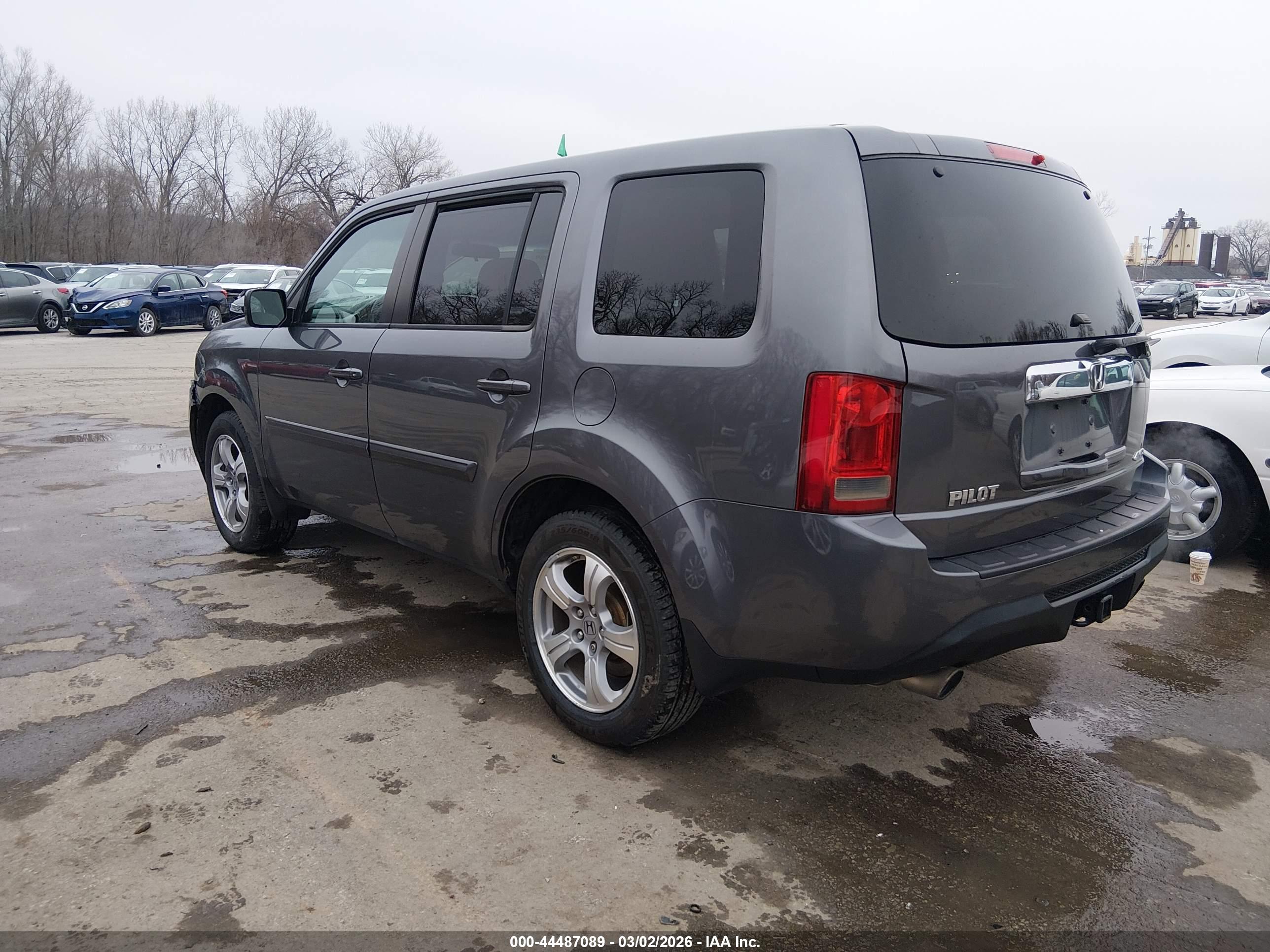 HONDA PILOT image 3