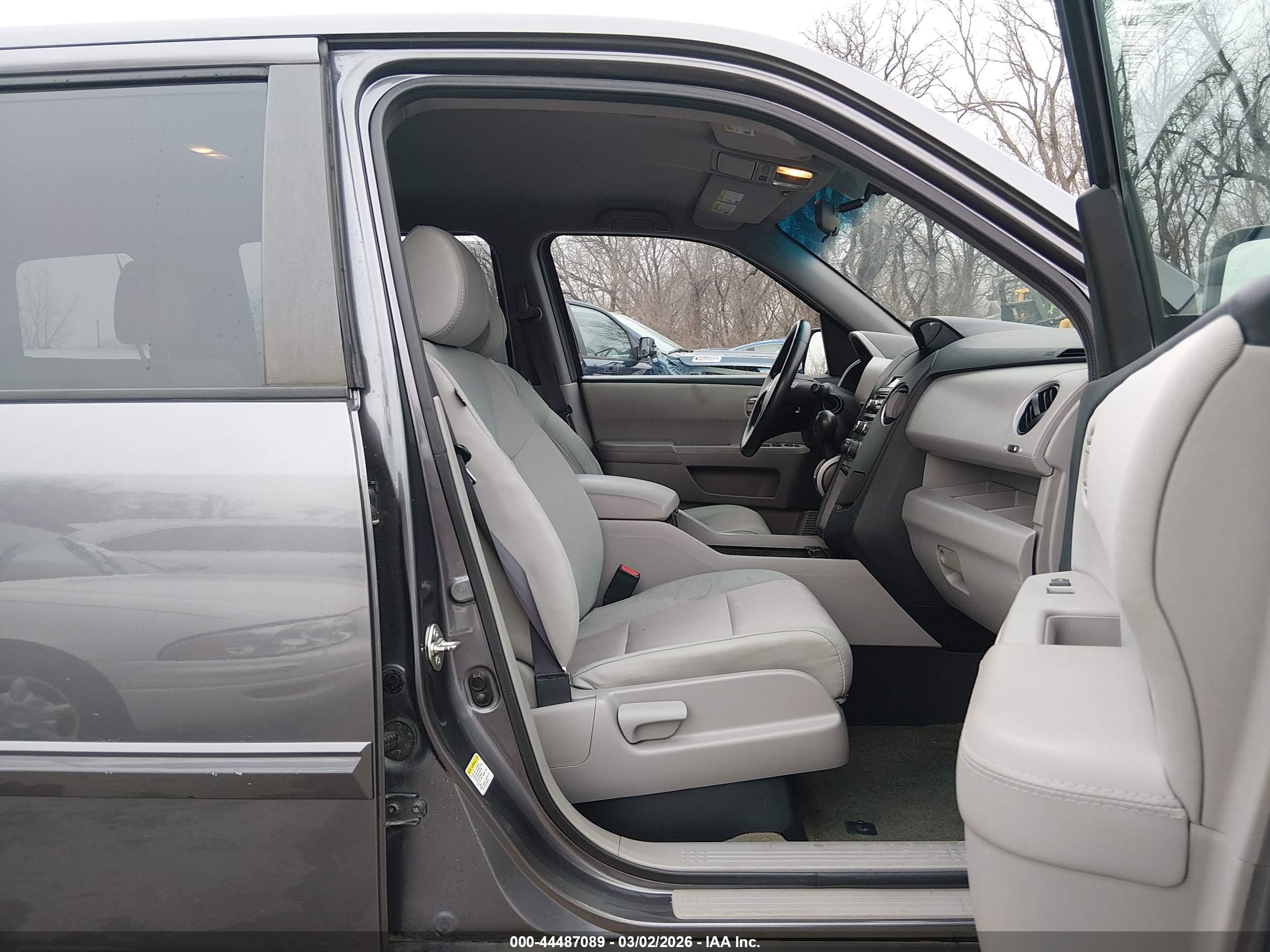 HONDA PILOT image 5