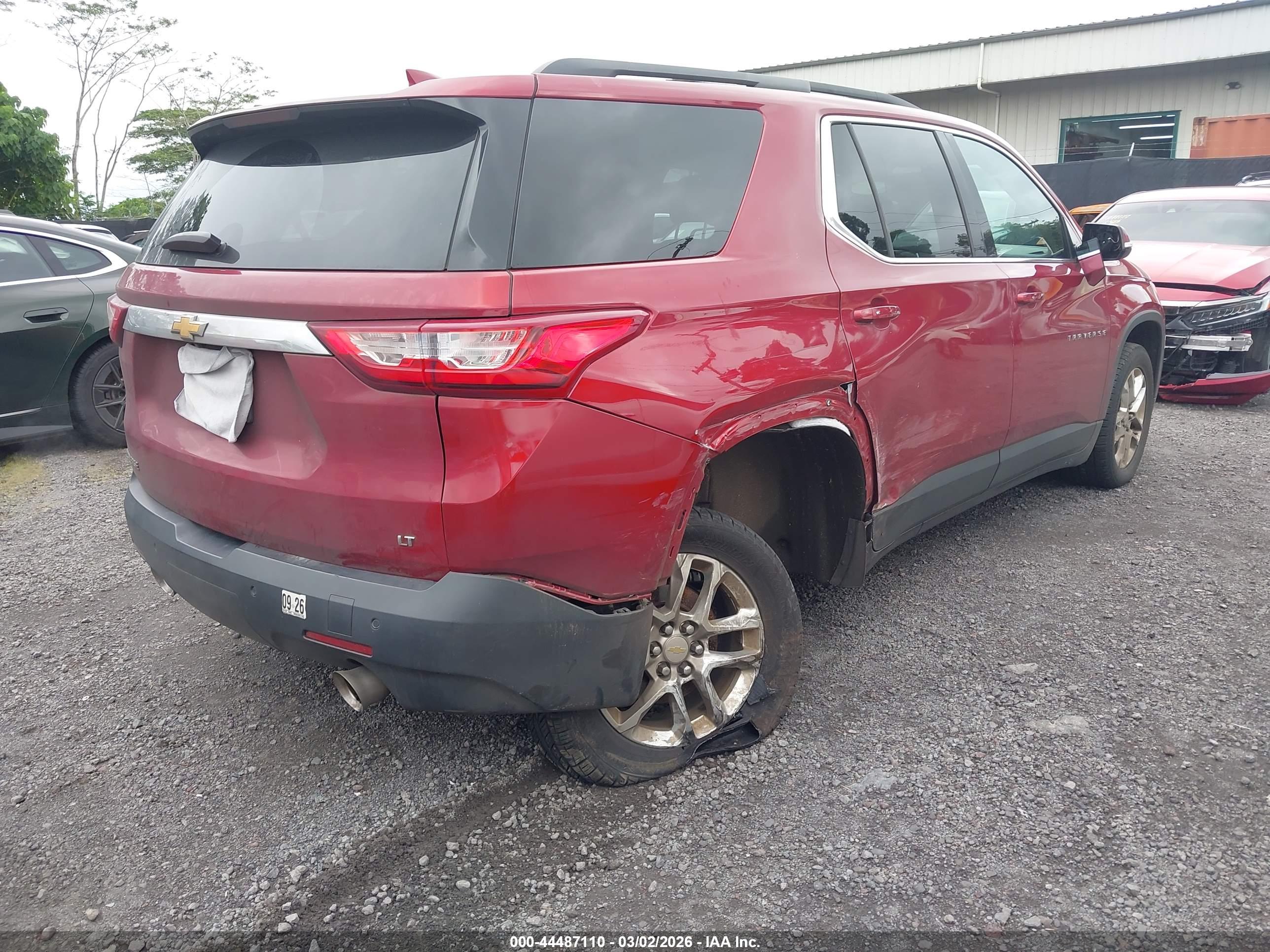 CHEVROLET TRAVERSE image 4