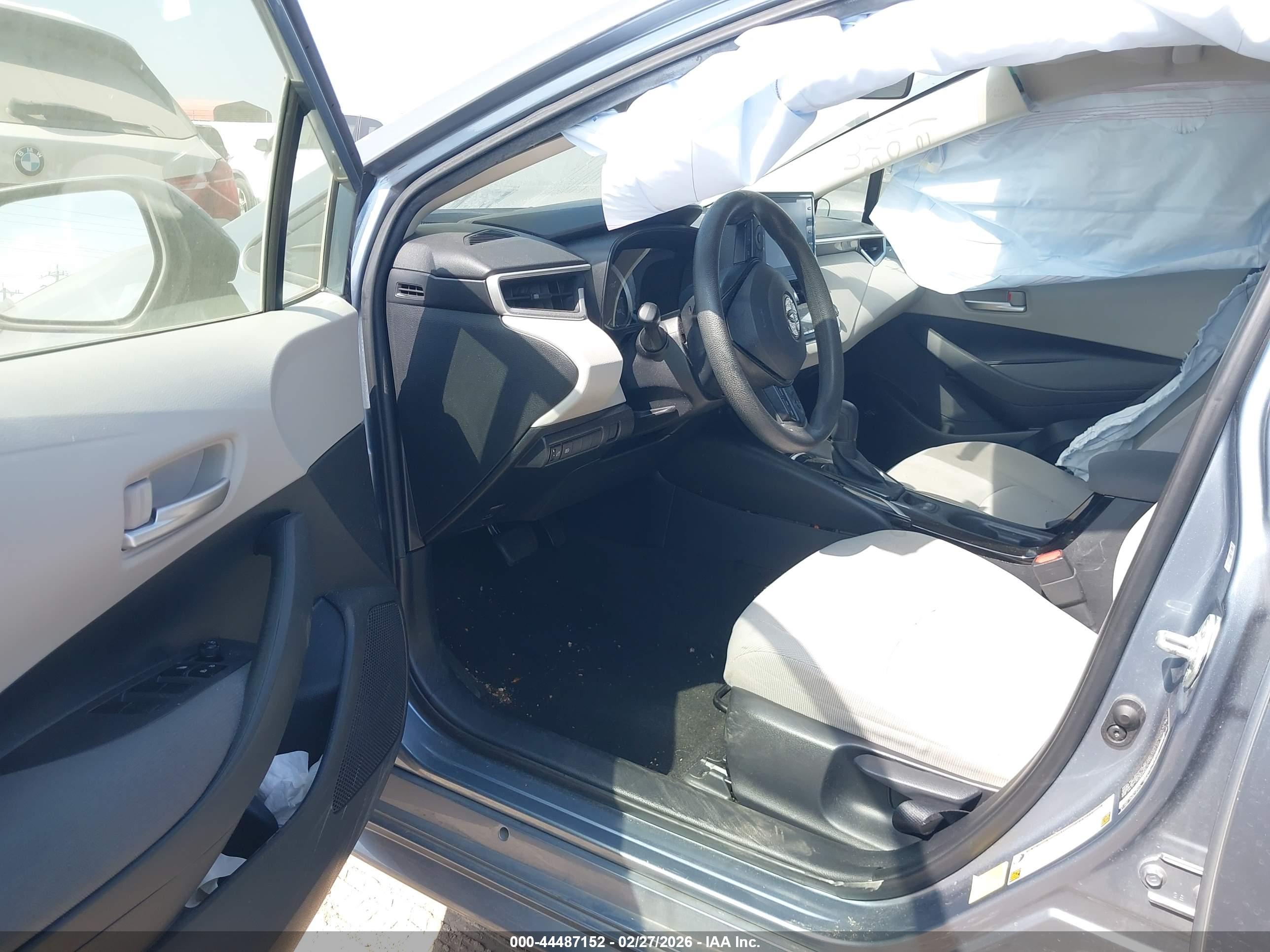 TOYOTA COROLLA image 5