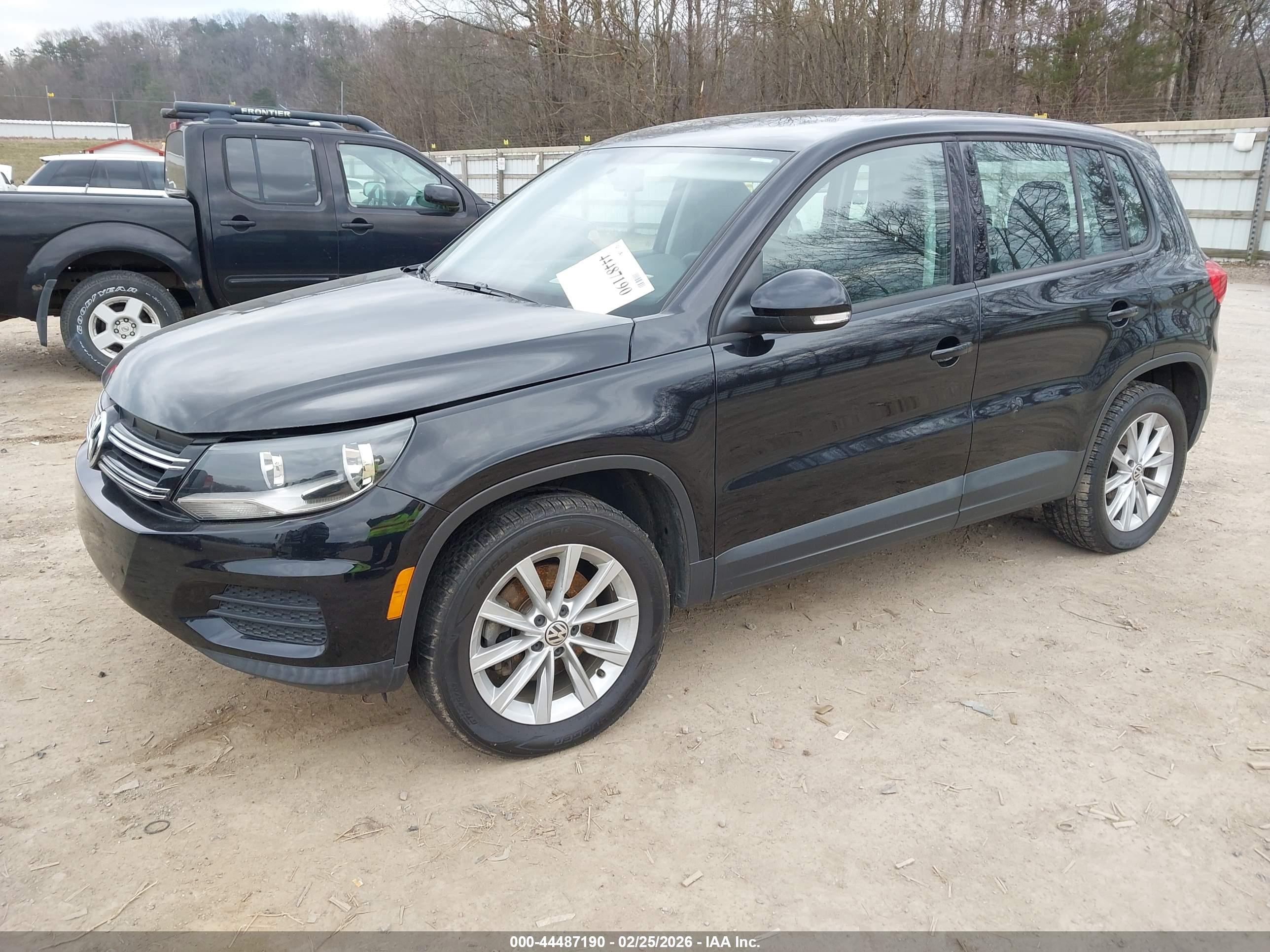 VOLKSWAGEN TIGUAN image 2