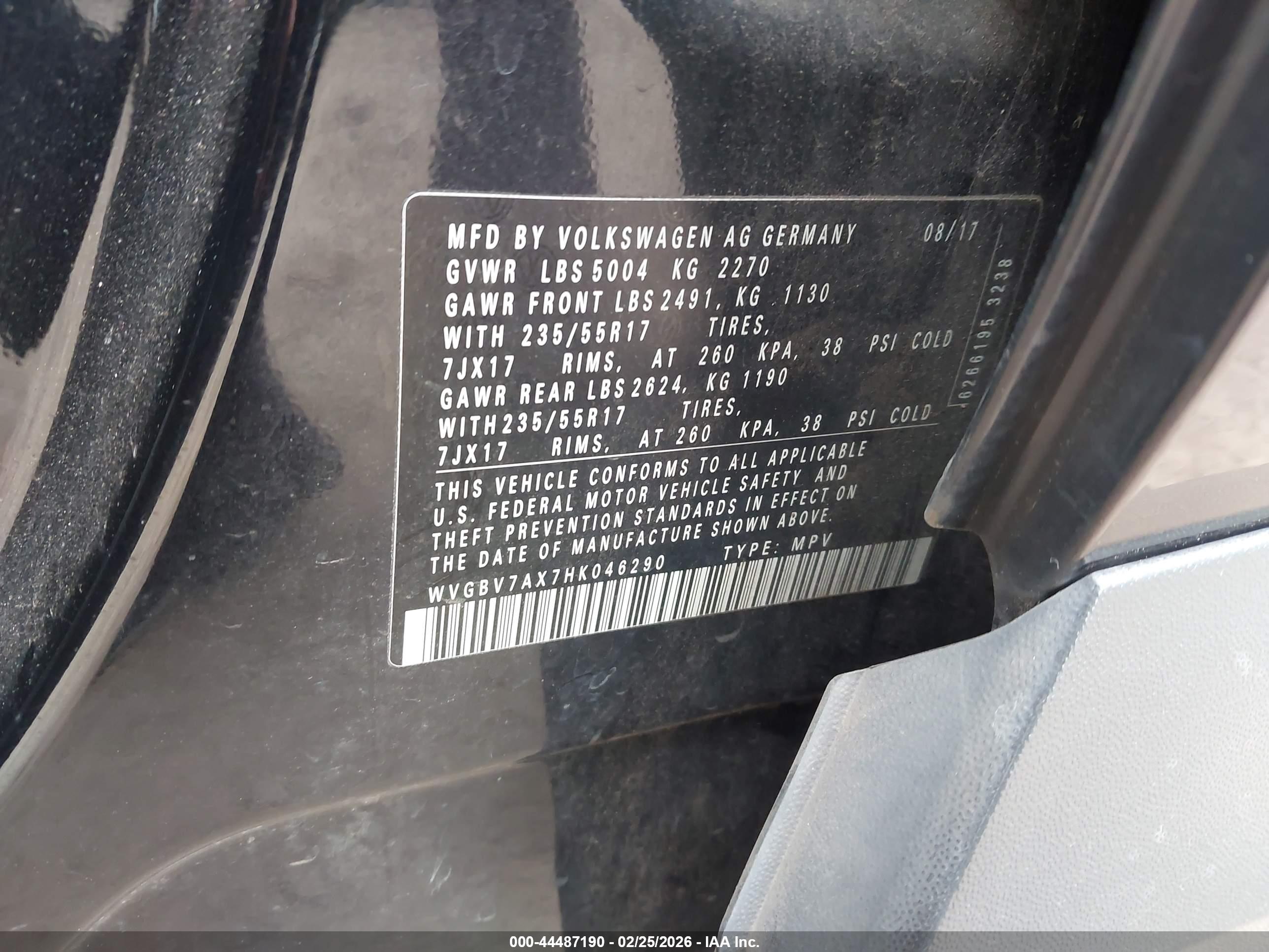 VOLKSWAGEN TIGUAN image 9