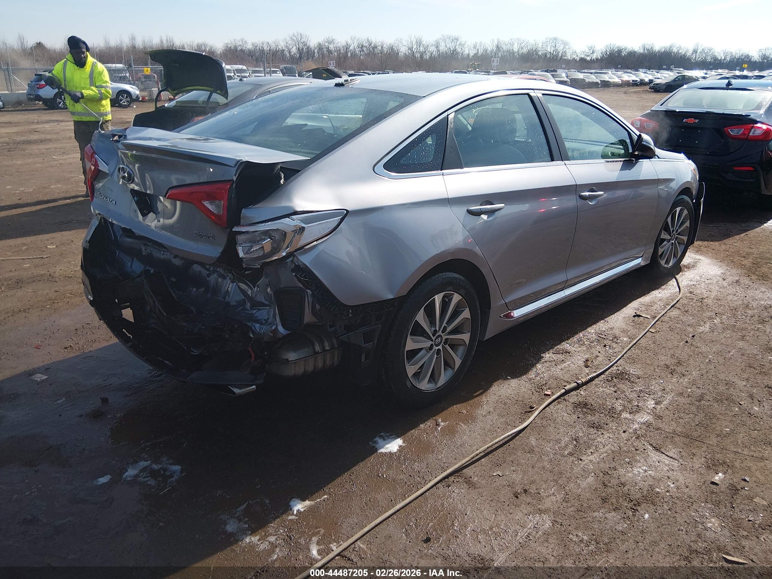 HYUNDAI SONATA image 4