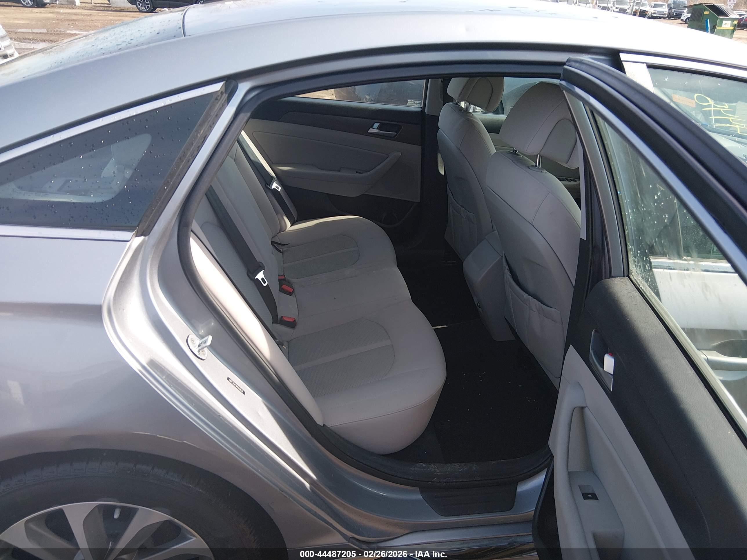 HYUNDAI SONATA image 8