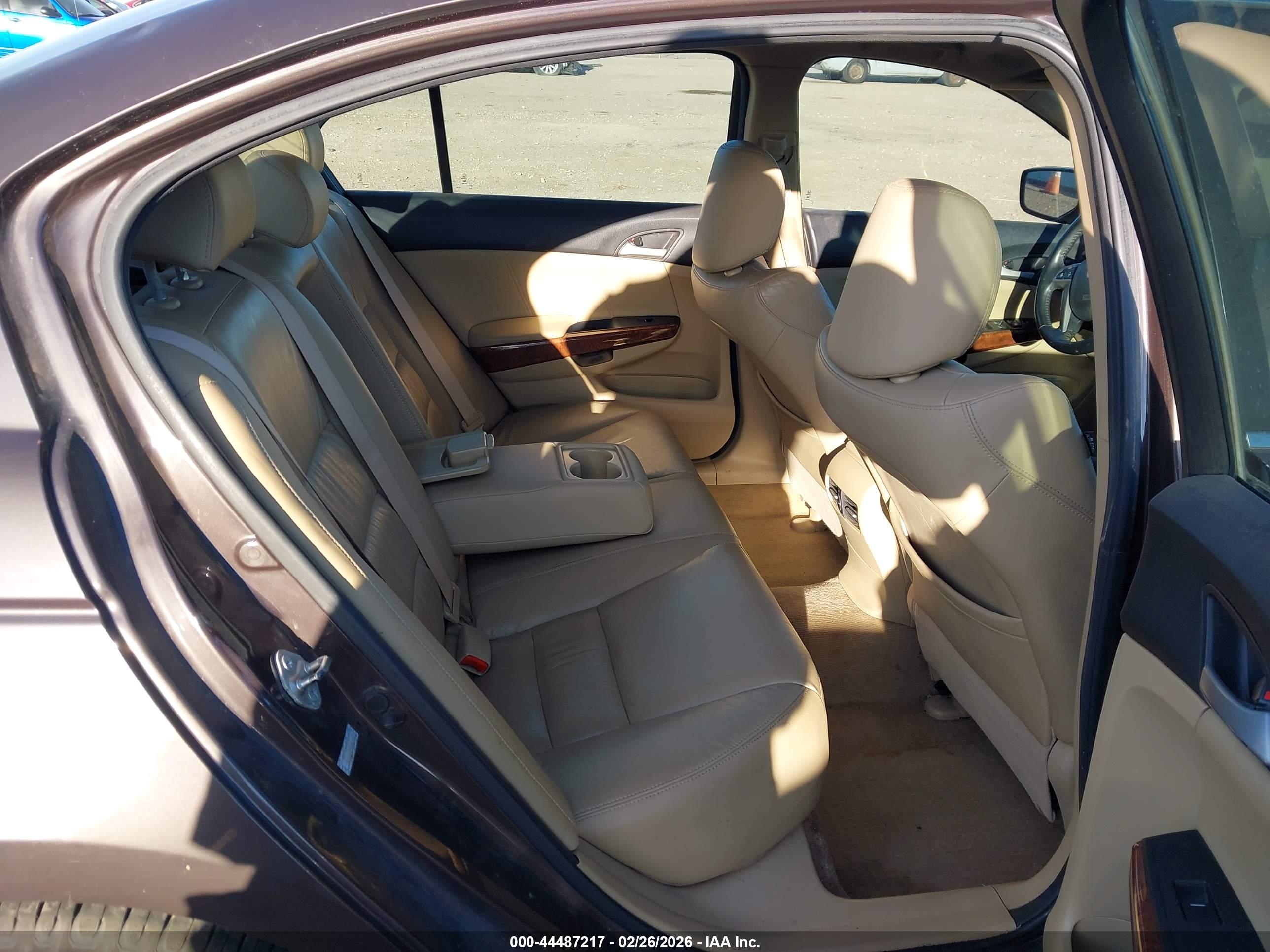 HONDA ACCORD image 8