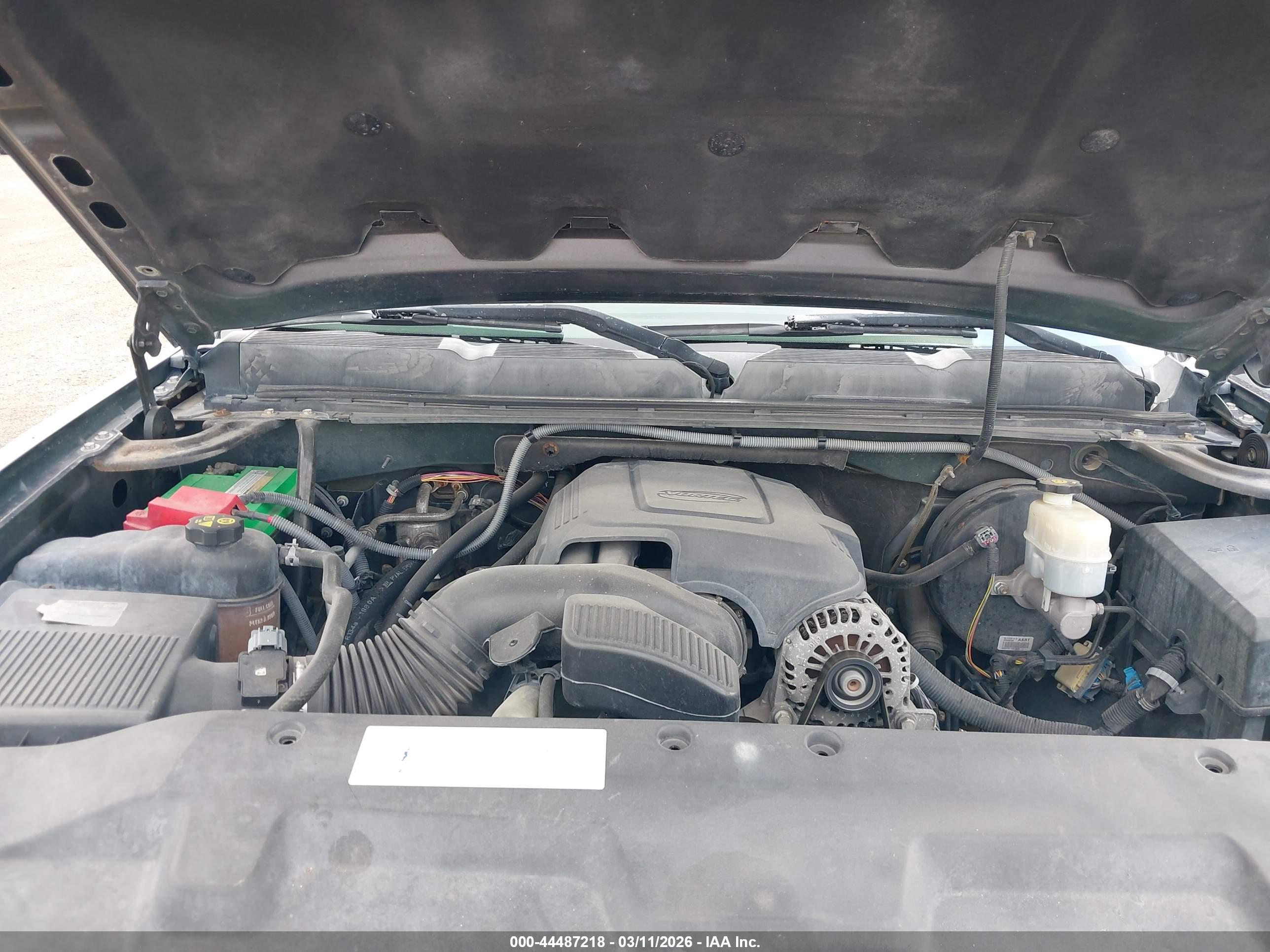 CHEVROLET SILVERADO image 10