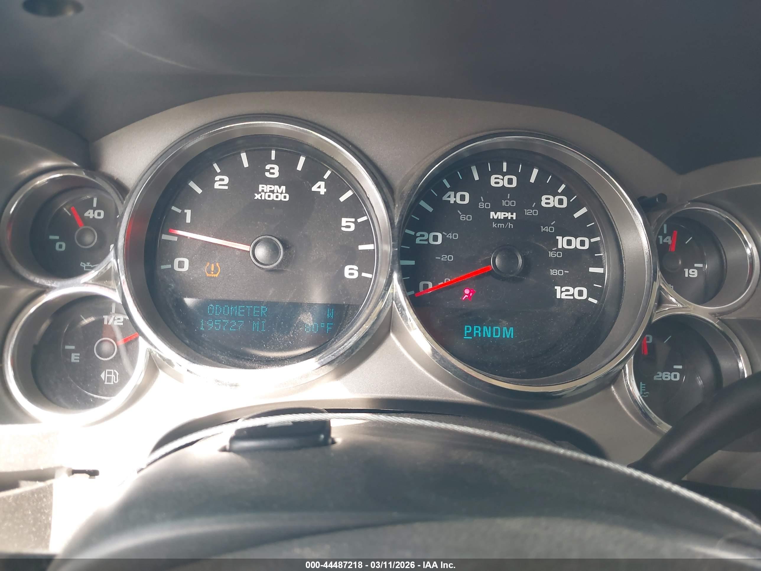 CHEVROLET SILVERADO image 7