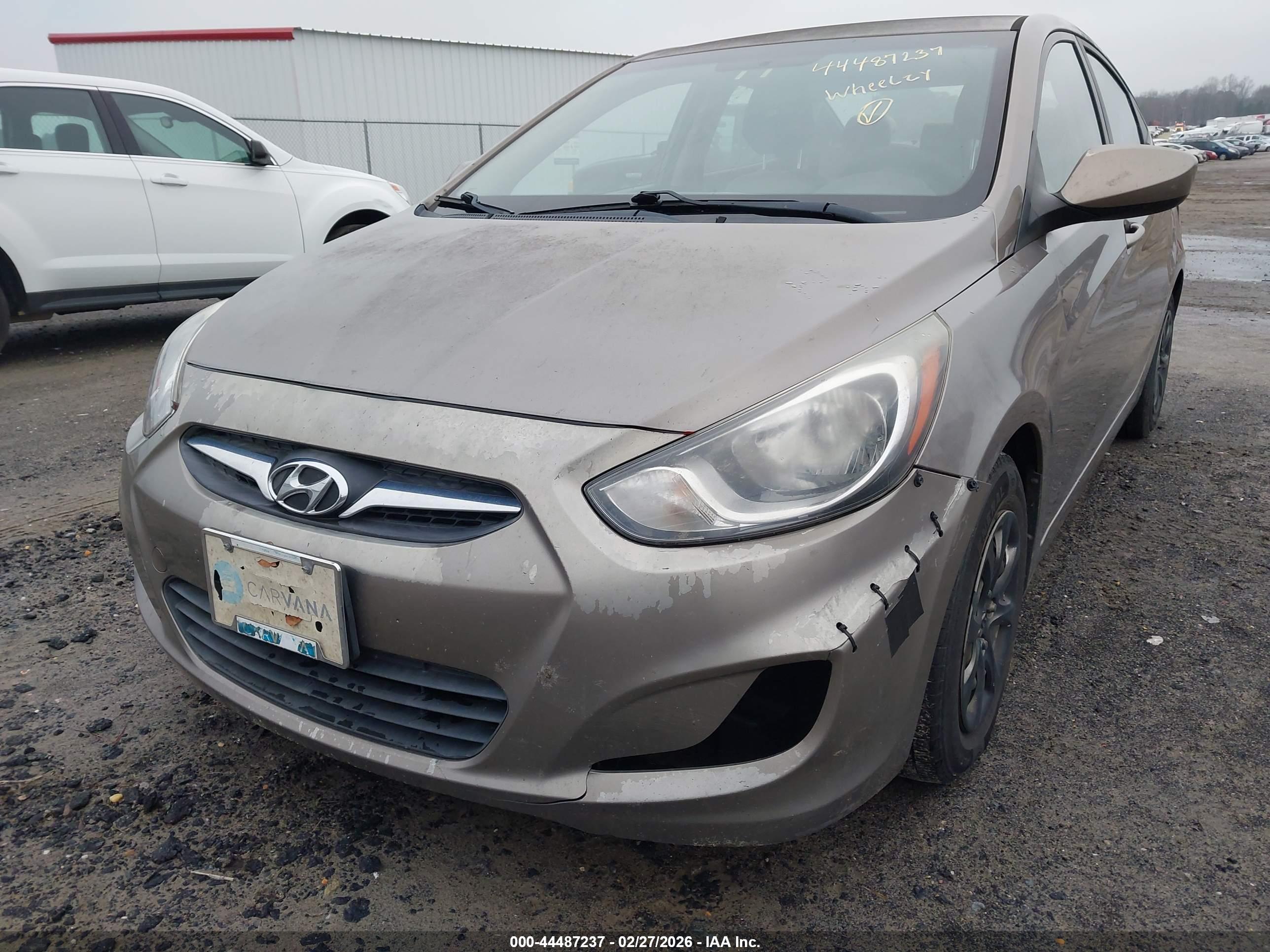 HYUNDAI ACCENT image 6
